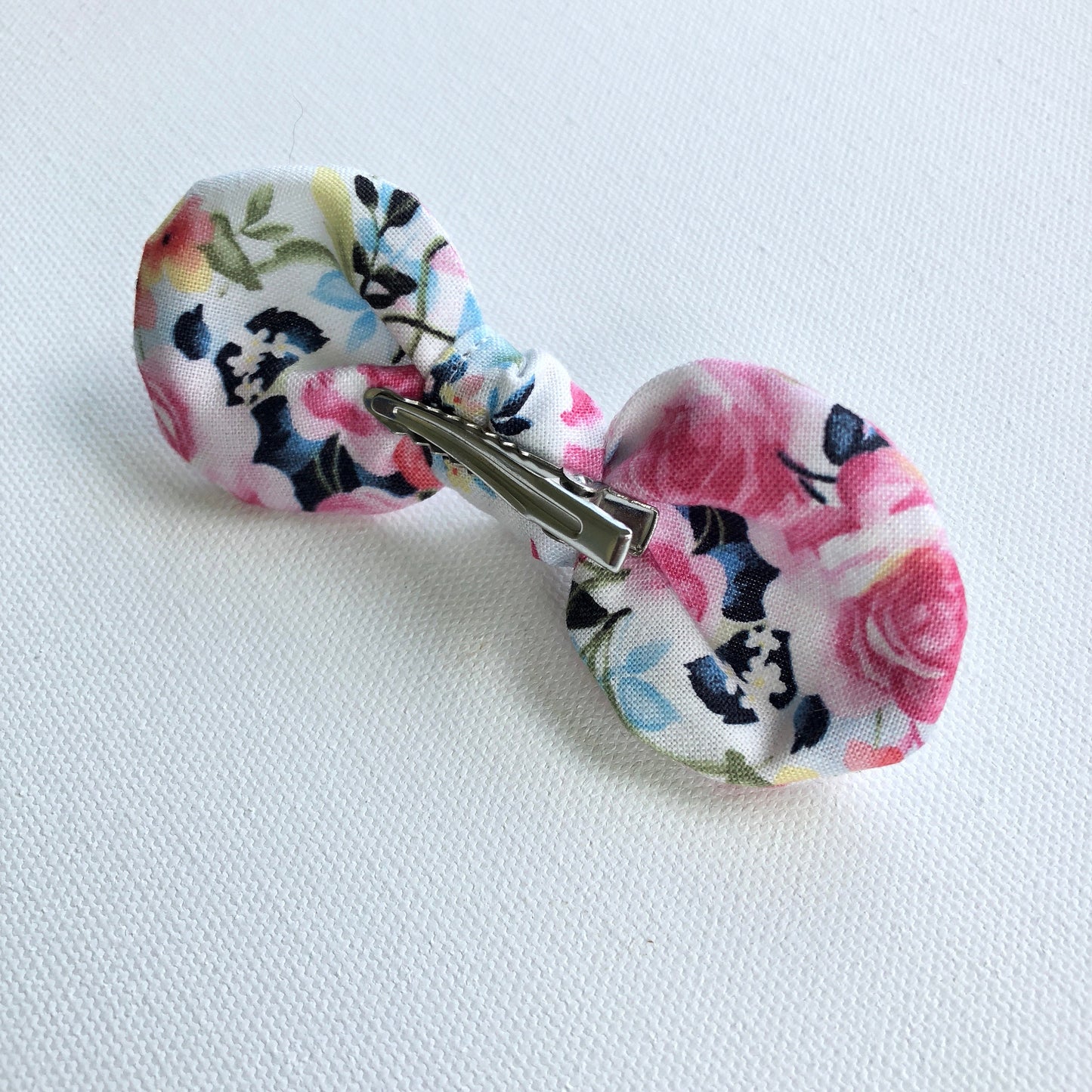 Dog hair bow clip