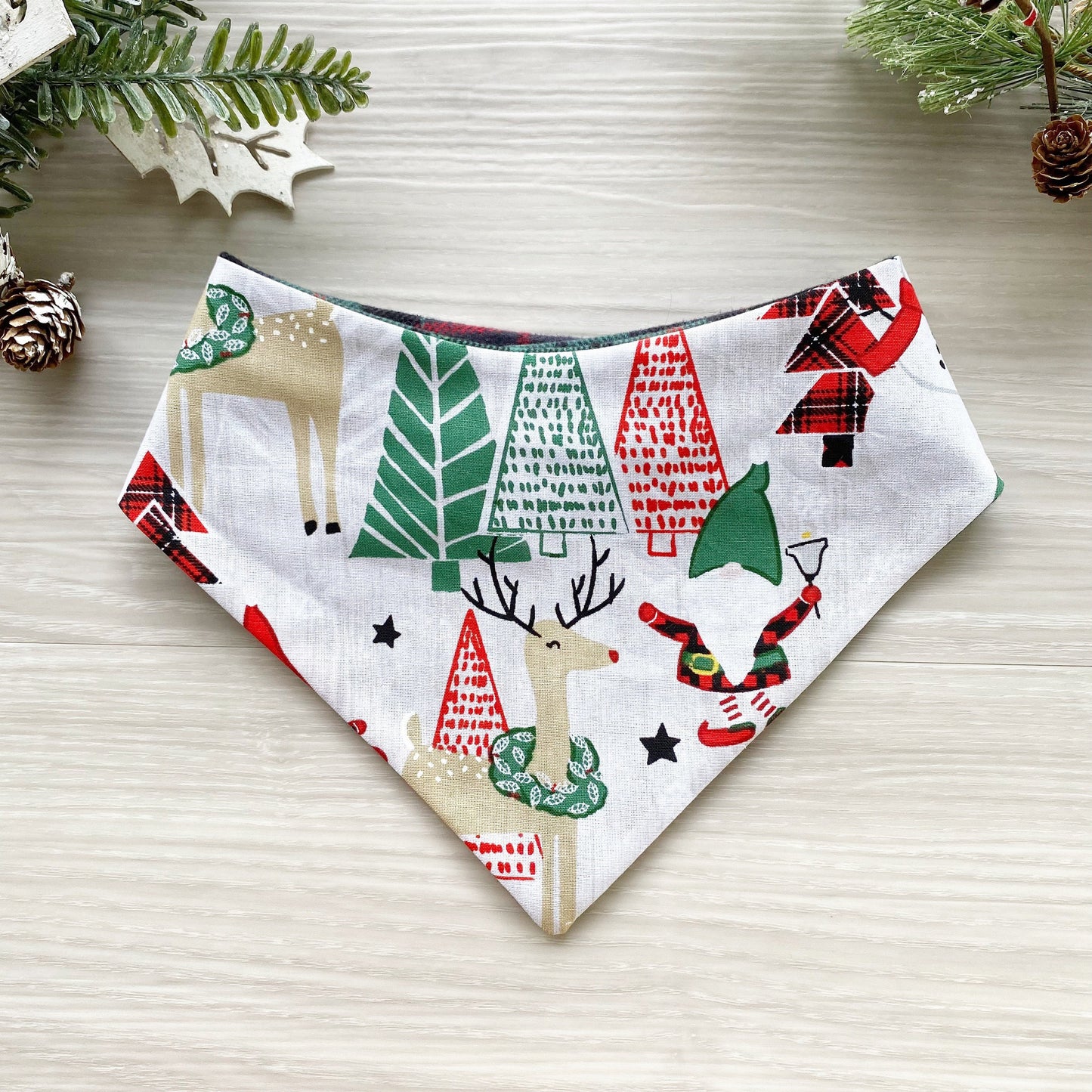 Christmas Dog bandana, Pine tree and deers