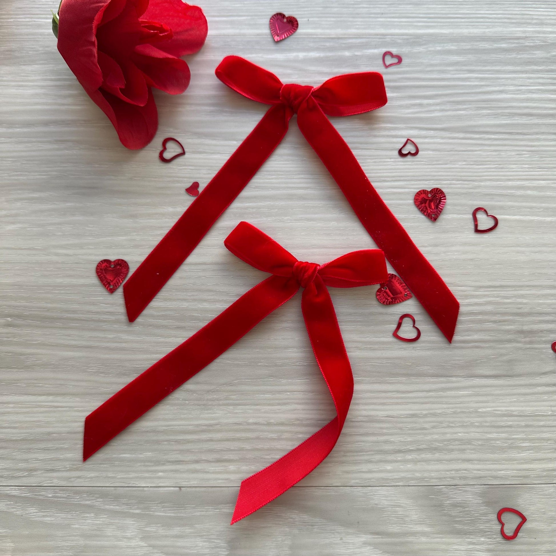 SET of 2 Red Velvet Pignail for Dogs, Puppy hair bow, girl dog bow, hair clip for dogs, alligator clip and french barrette, Pet hair clips,