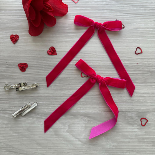 SET of 2 Bright pink Velvet Pignail for Dogs, Puppy hair bow, girl dog bow, hair clip for dogs, alligator clip and french barrette