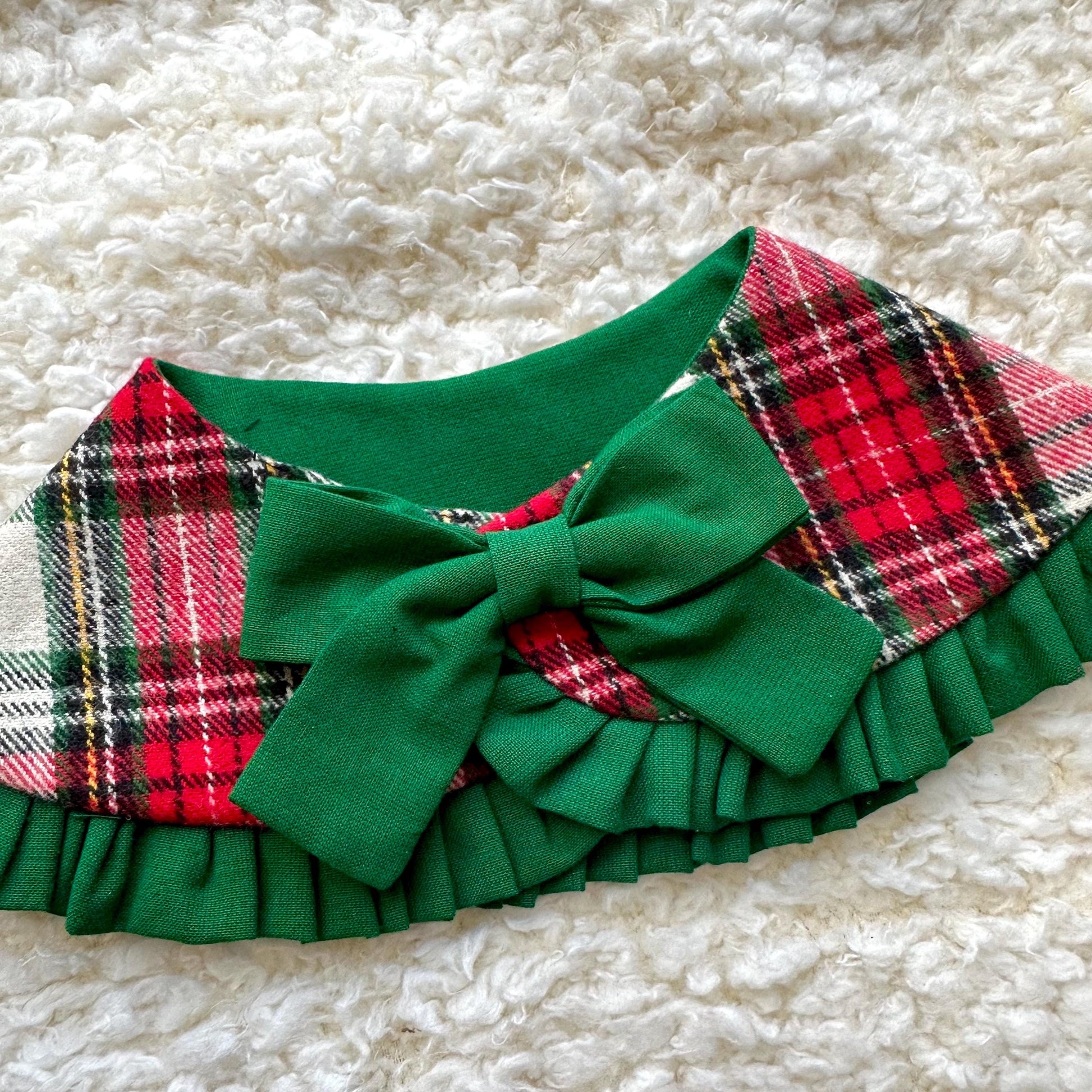 Christmas Dog Bandana Cape with Ruffle, Red white tartan Neck Collar Girl, Dog Accessories Scarf, Dog Mom Gift, Gift for puppies