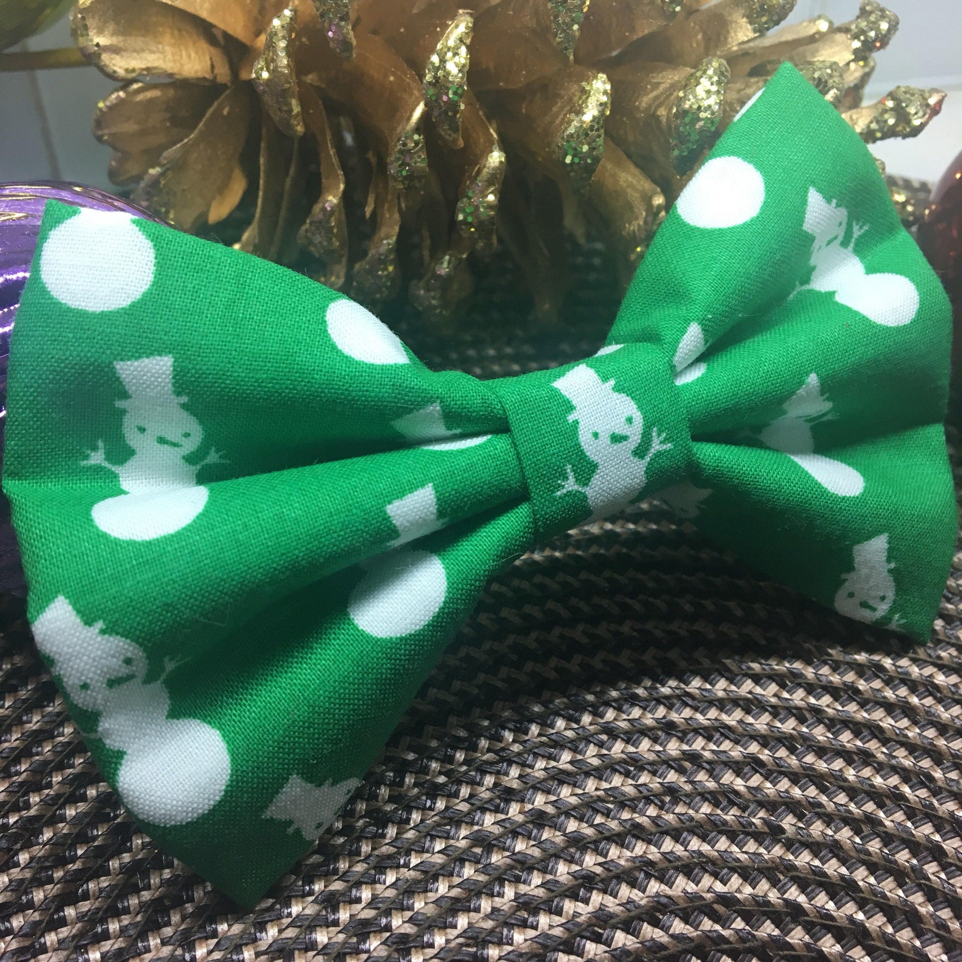 Christmas green and white snowman Bow Tie, Dog Accessories, Dog Clothe, Fall Dog Bow tie, Puppy Bow, Pet Scarf, Fall,