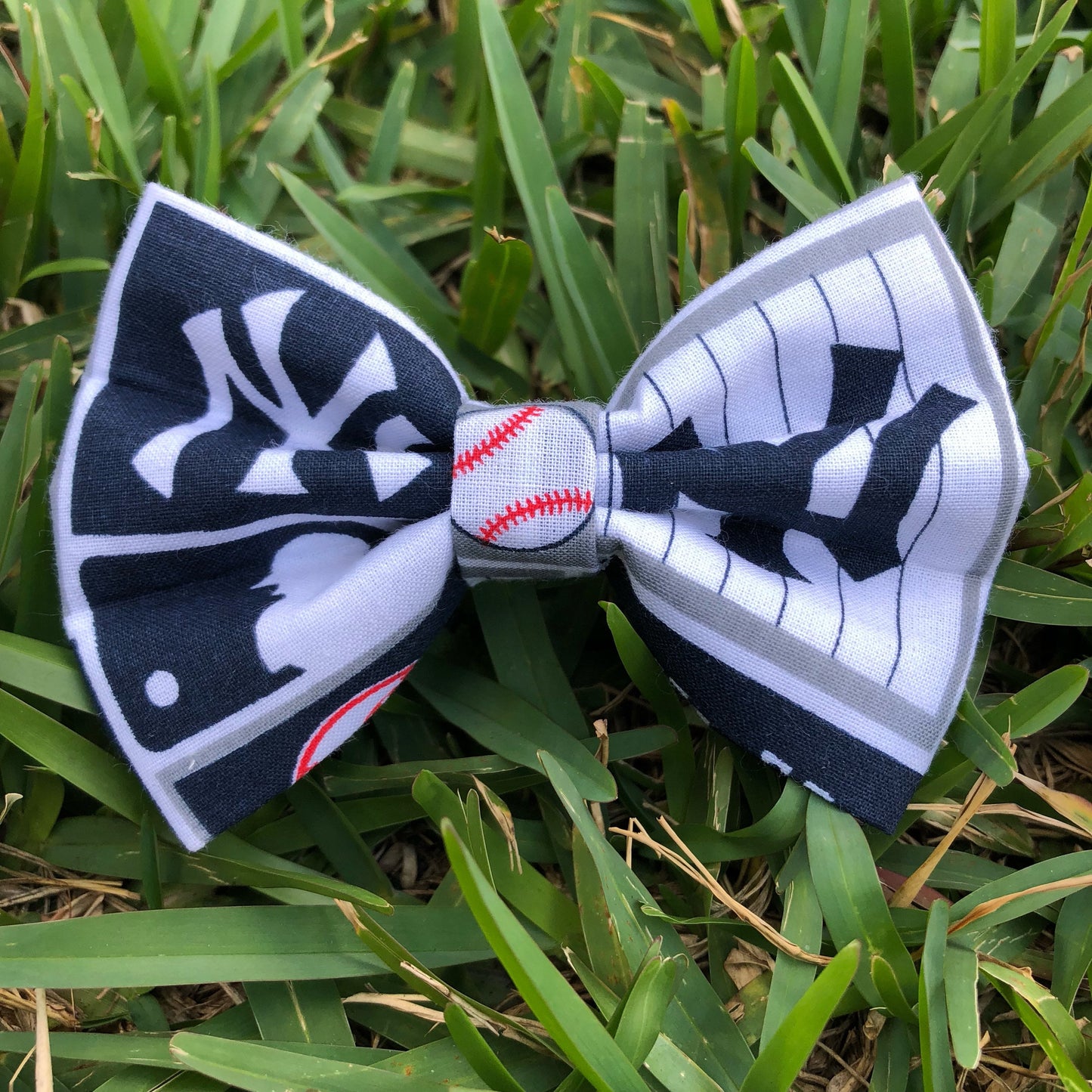 New York Yankees Dog Bow tie, New York dog Bow tie, NY Yankees dog bow tie, NY Dog bow tie, New York Bow tie, Yankees Bow tie, NY Bow tie,