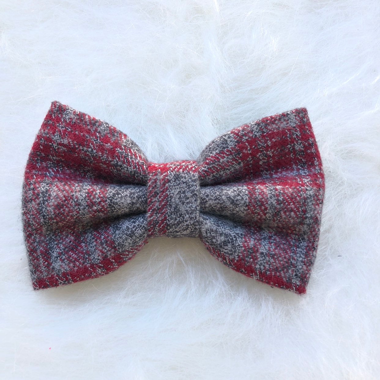 Red grey plaid Dog Bow Tie, Dog Accessories, Dog Clothe, Dog Bow tie, Puppy Bow, Pet bowtie, bow tie, Plaid Bowtie, Christmas bow tie,