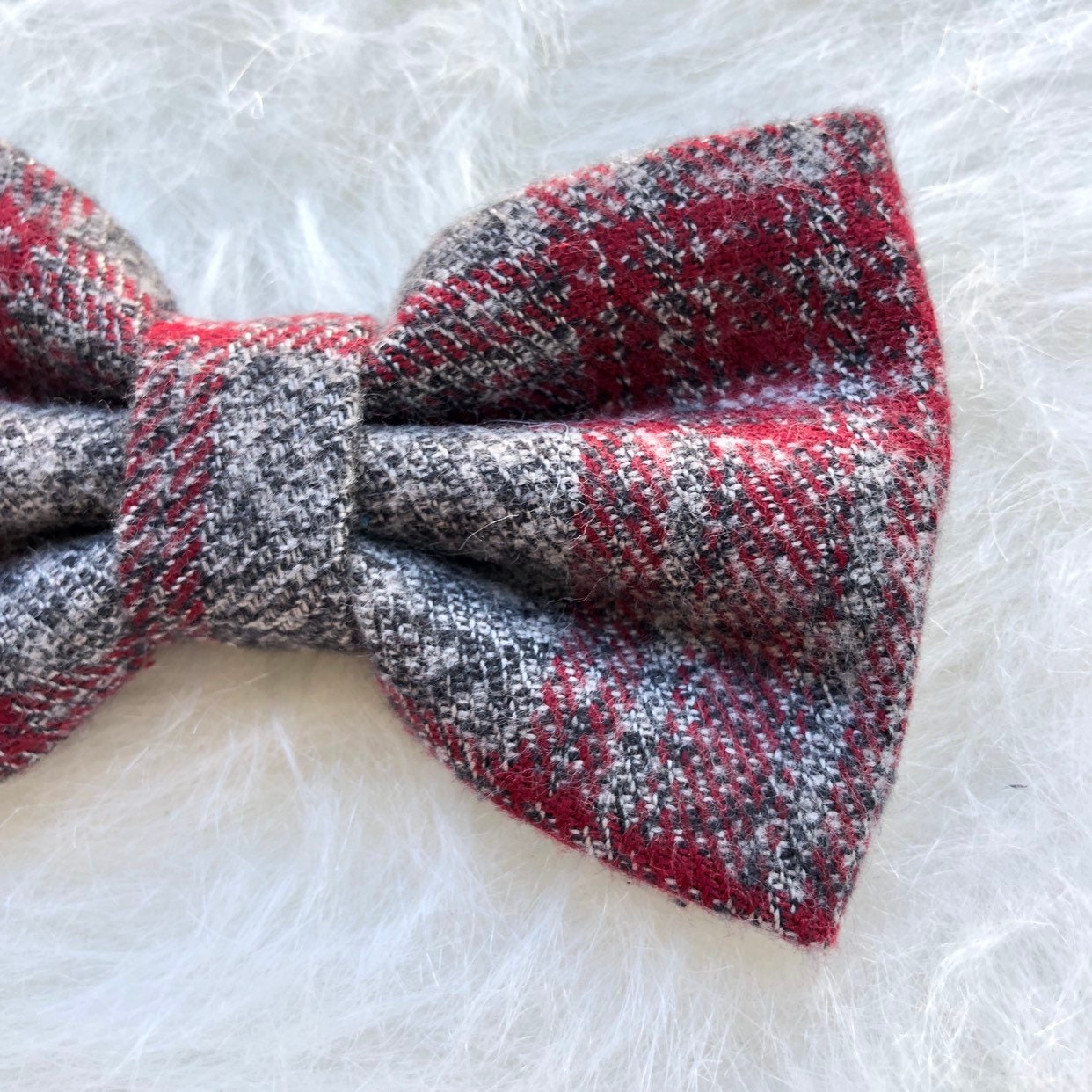 Red grey plaid Dog Bow Tie, Dog Accessories, Dog Clothe, Dog Bow tie, Puppy Bow, Pet bowtie, bow tie, Plaid Bowtie, Christmas bow tie,