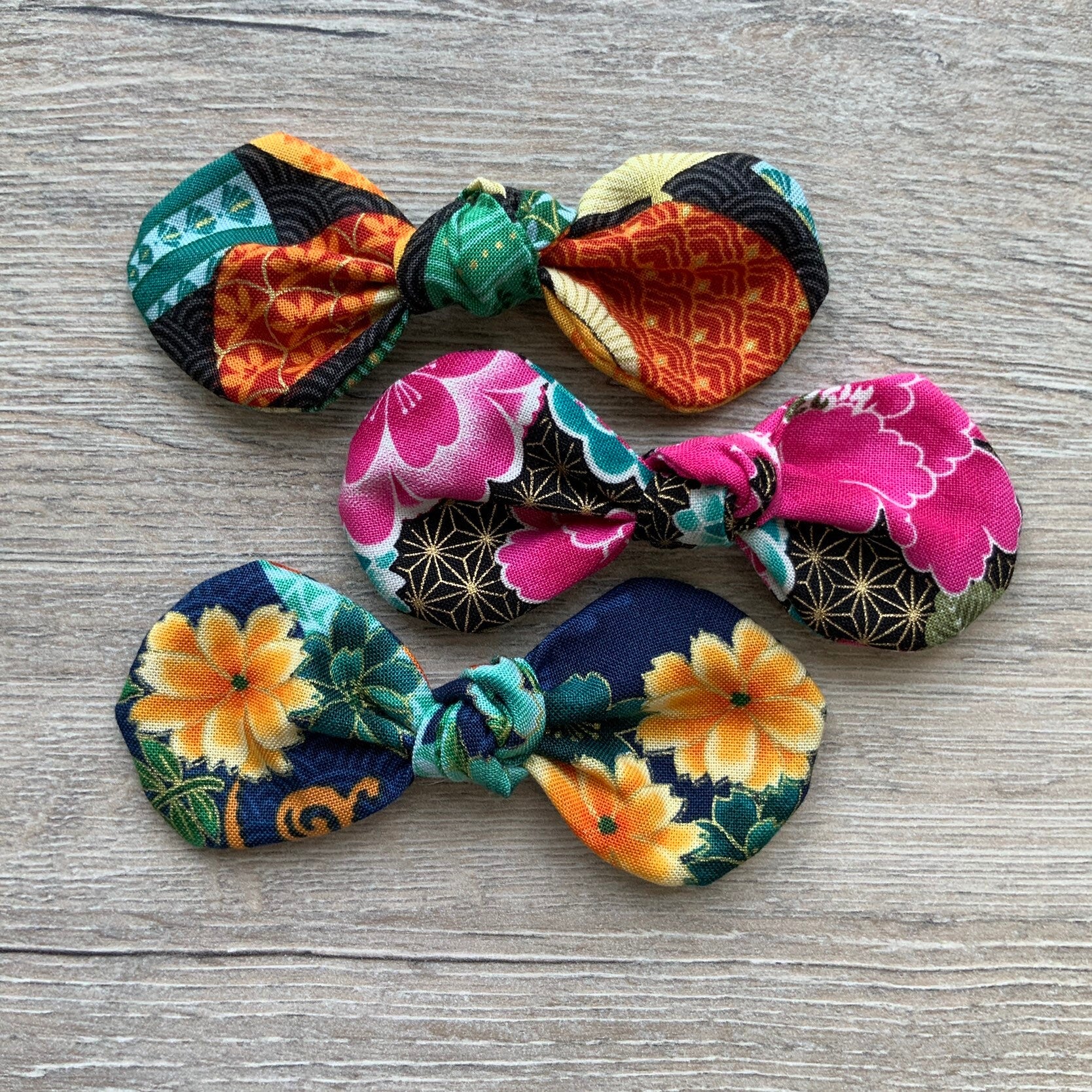 Oriental Dog hair bow clip, girl dog bow, hair clip for dogs, alligator clip, french barrette clip, Japanese Bows,
