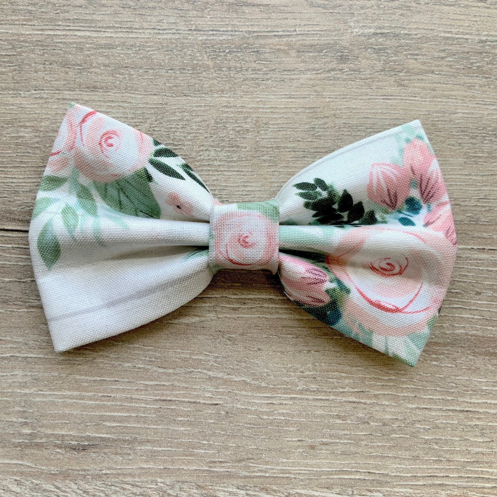 Peach dog bowtie, floral pet accessories, bow ties, Spring dog accessories, dog collar, pet bow tie, Summer bow tie