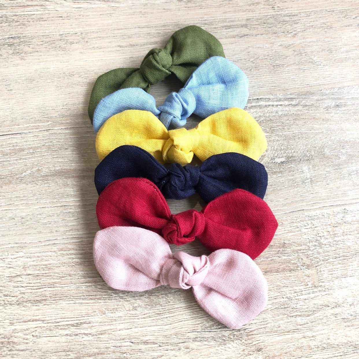 Linen Dog hair bow
