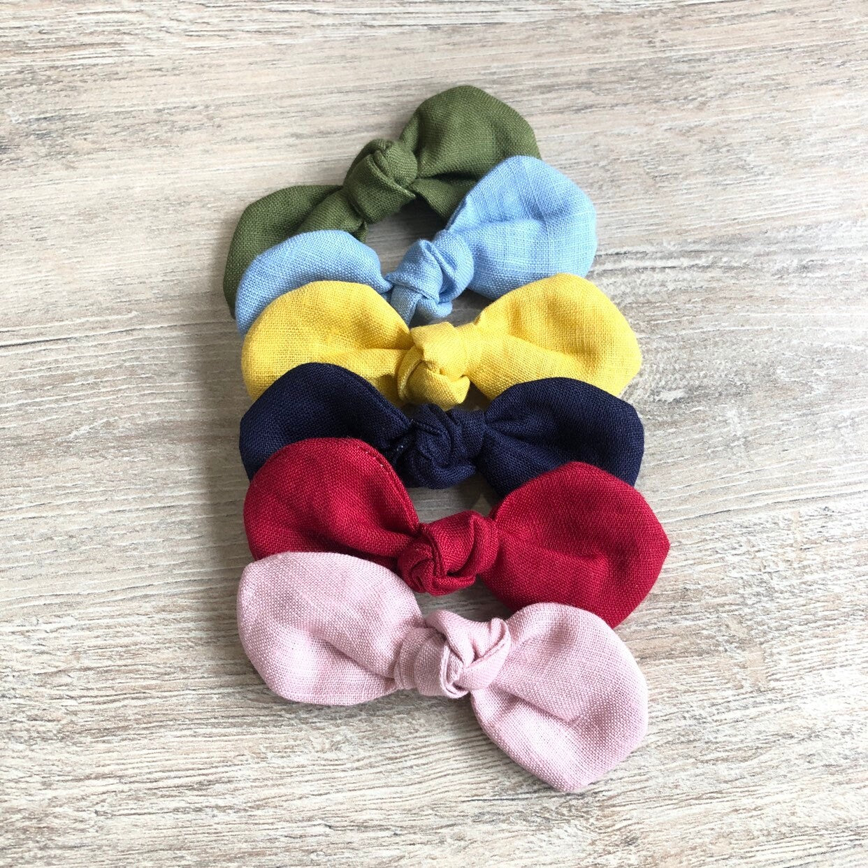 Linen Dog hair bow