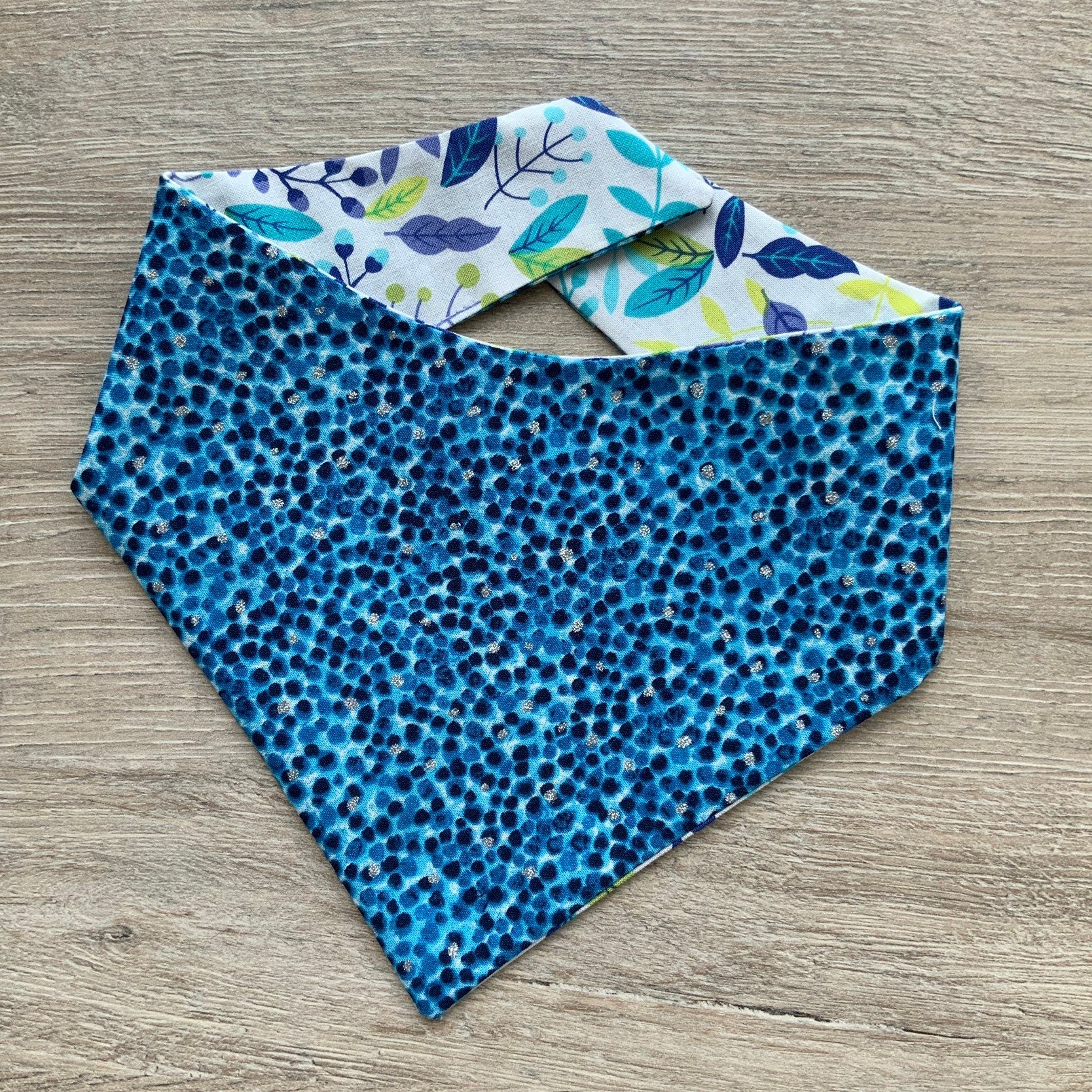 White and Blue Leaf Dog Bandana, Pet Scarf, snaps on, tie on, Season bandana, spring bandana, pom pom bandana, pet bandana