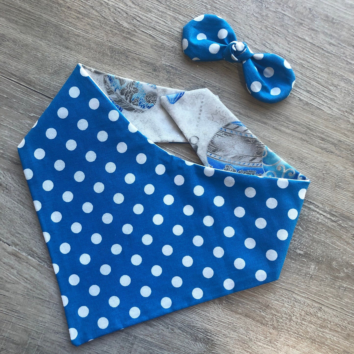 New! Ornaments Christmas Dog Bandana, Christmas Ornaments, Plaid bandana, reversible bandana, pompom bandana, pet bandana, blue potka
