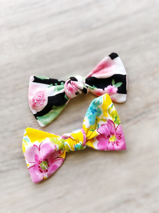 New Tie Bow Floral, Dog hair bow clip, girl dog bow, hair clip for dogs, alligator clip, french barrette clip, summer tie bow,