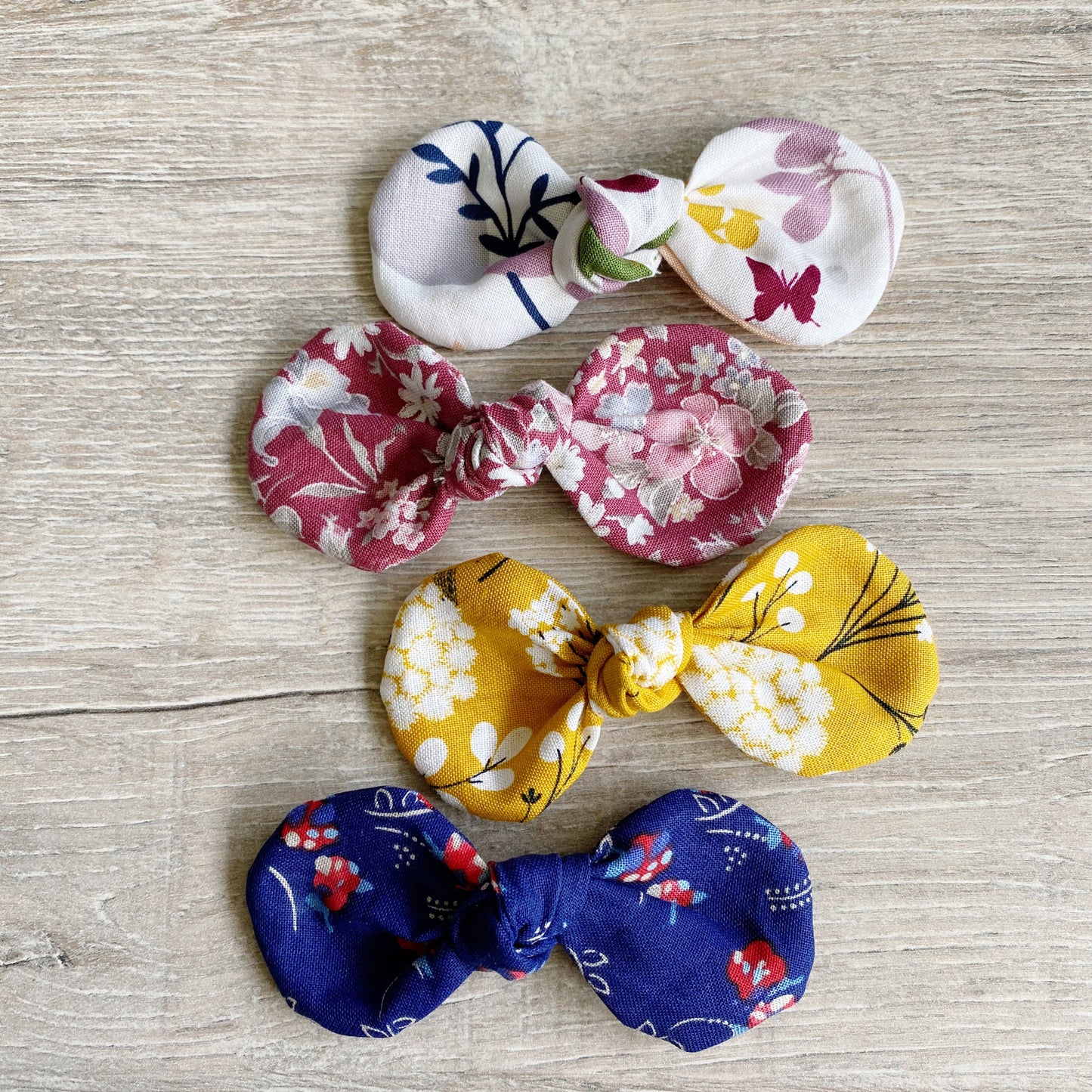 Floral Dog hair bow clip, girl dog bow, hair clip for dogs, alligator clip, french barrette clip, christmas bow