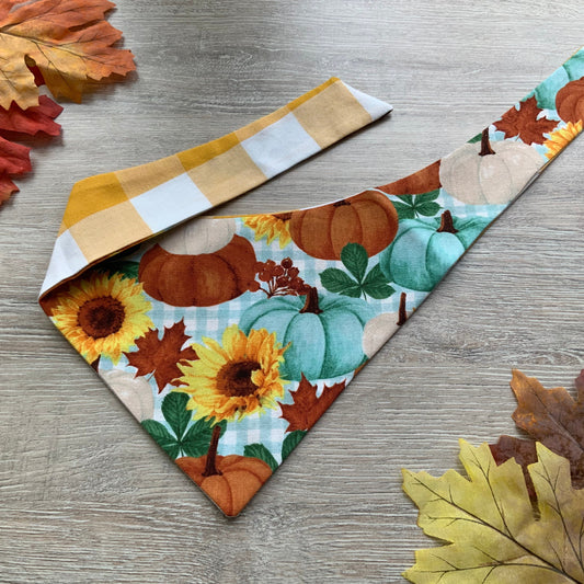 Festive Pumpkins Fall dog bandana, Puppy bandana, Seasons Dog Bandana, easy snap-on dog bandana, pet accessory, bandana for dogs