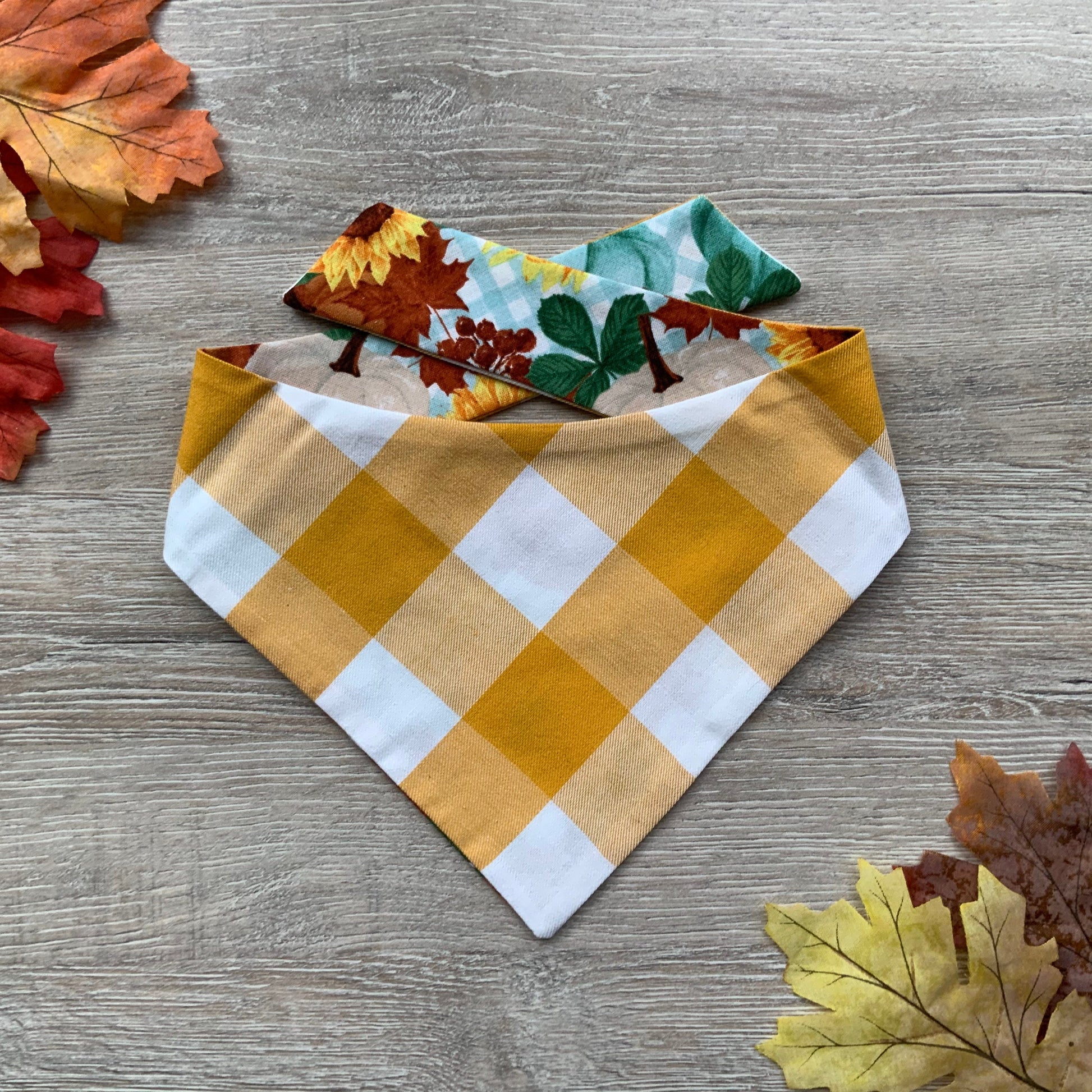 Festive Pumpkins Fall dog bandana, Puppy bandana, Seasons Dog Bandana, easy snap-on dog bandana, pet accessory, bandana for dogs