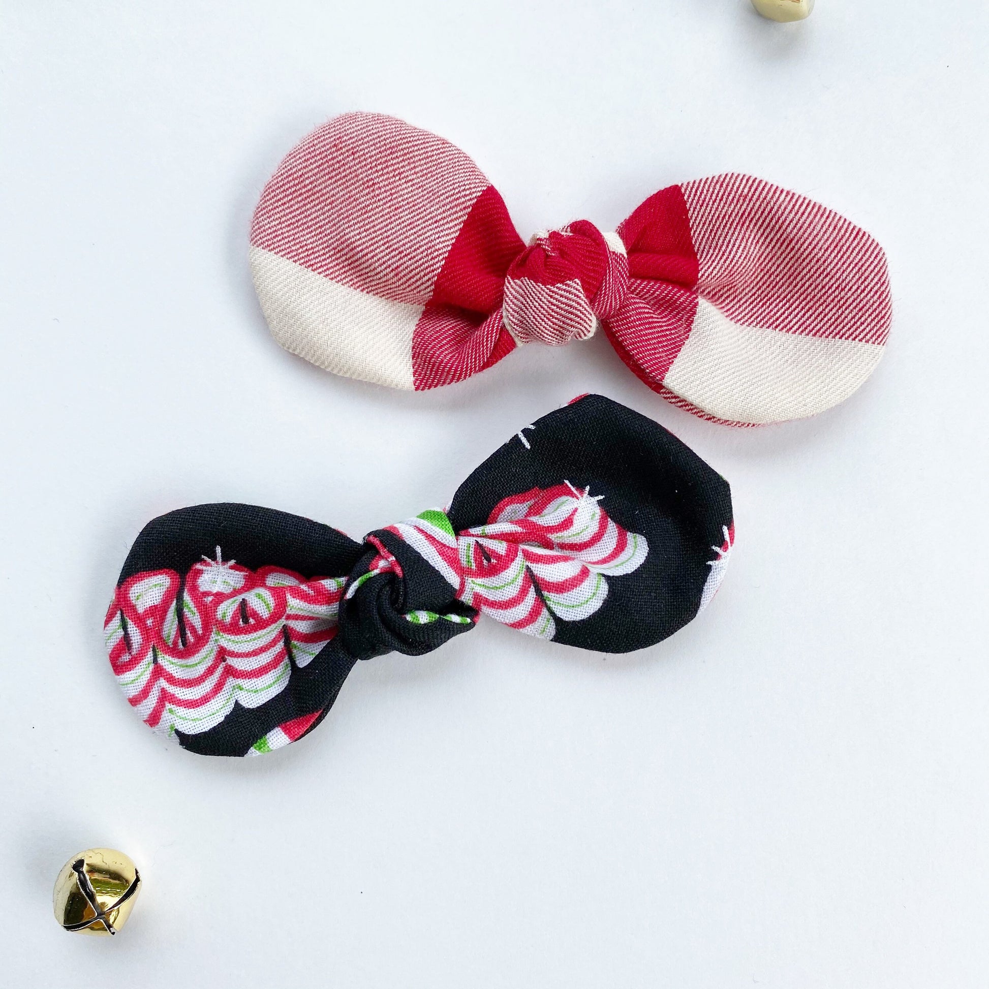 Christmas Dog hair bow clip, Holiday dog hair bow, girl dog bow, hair clip for dogs, alligator clip, french barrette clip