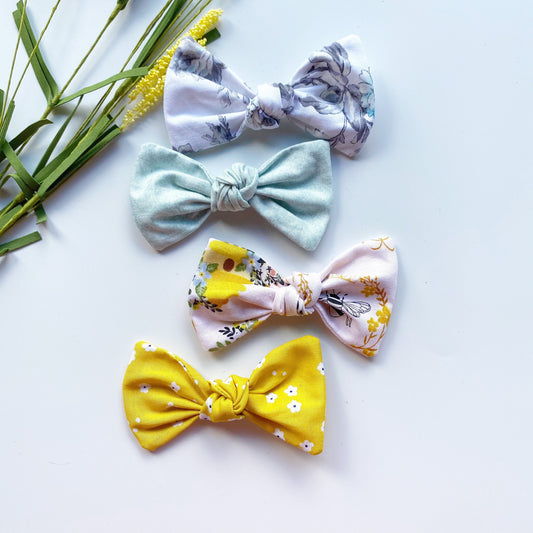 Garden Dog hair bow