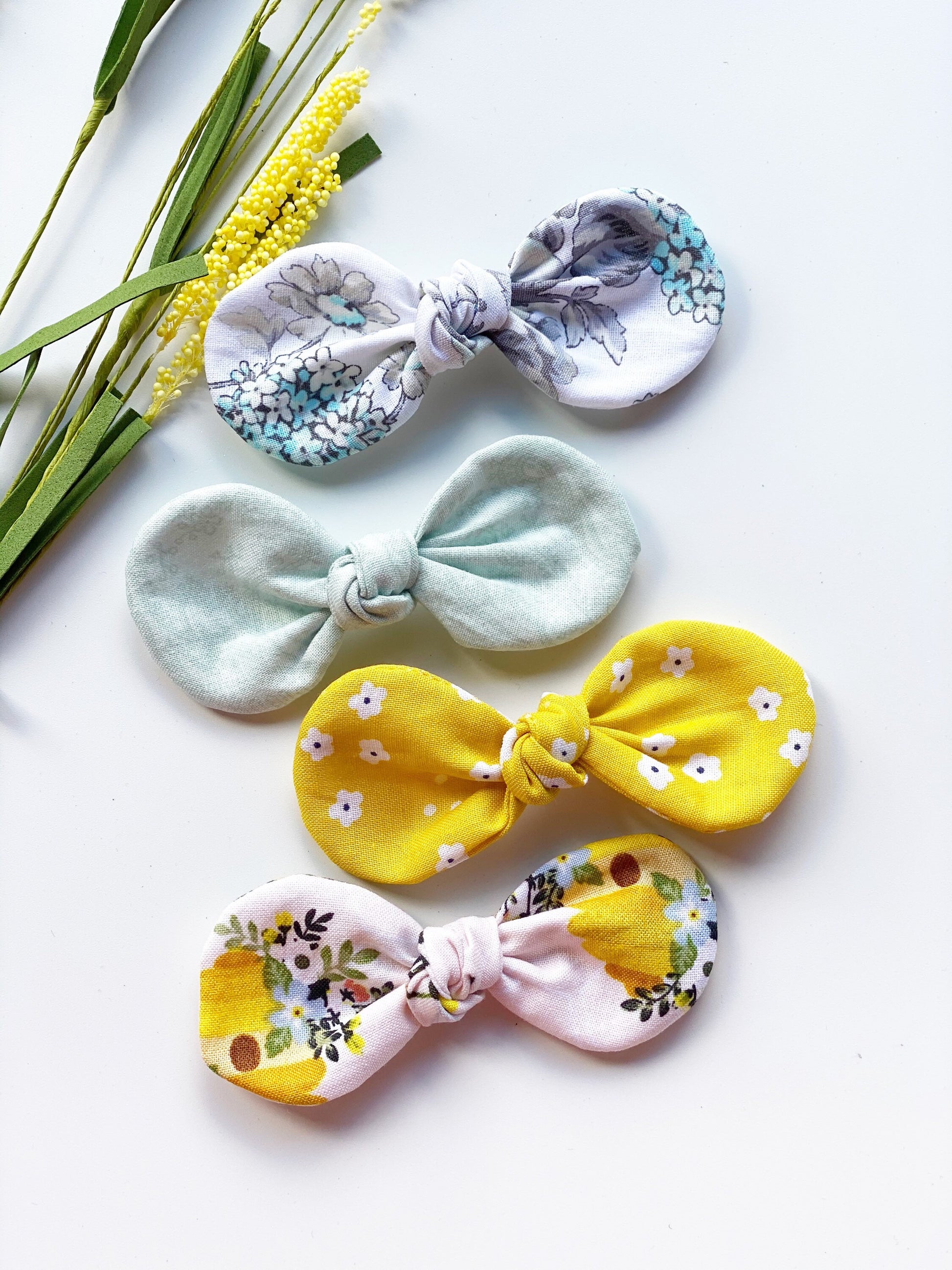 Spring Garden Dog hair bow