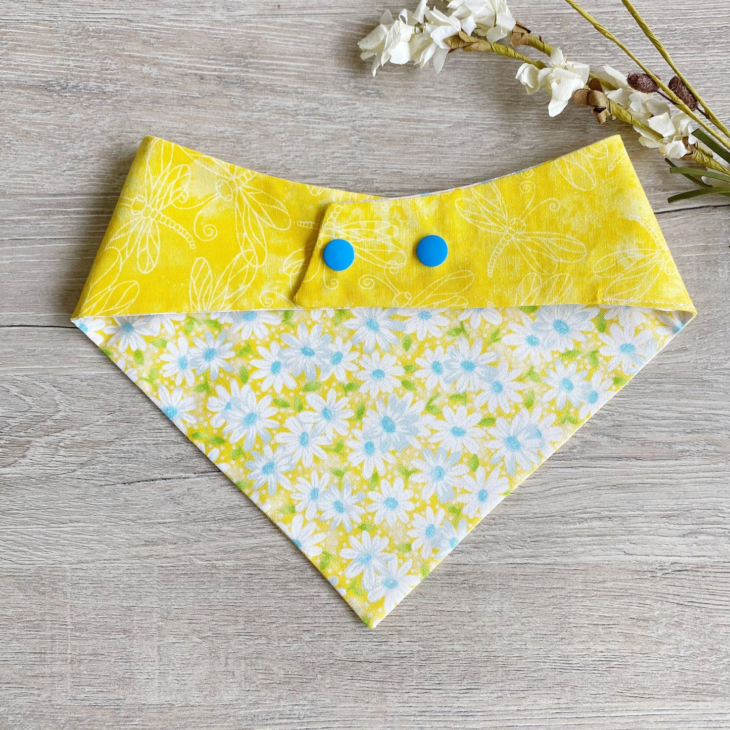 New! Daisy Flower yellow Dog Bandana, Pet Scarf, snaps on, tie on, Season bandana, Tassel bandana, pom pom bandana, pet bandana