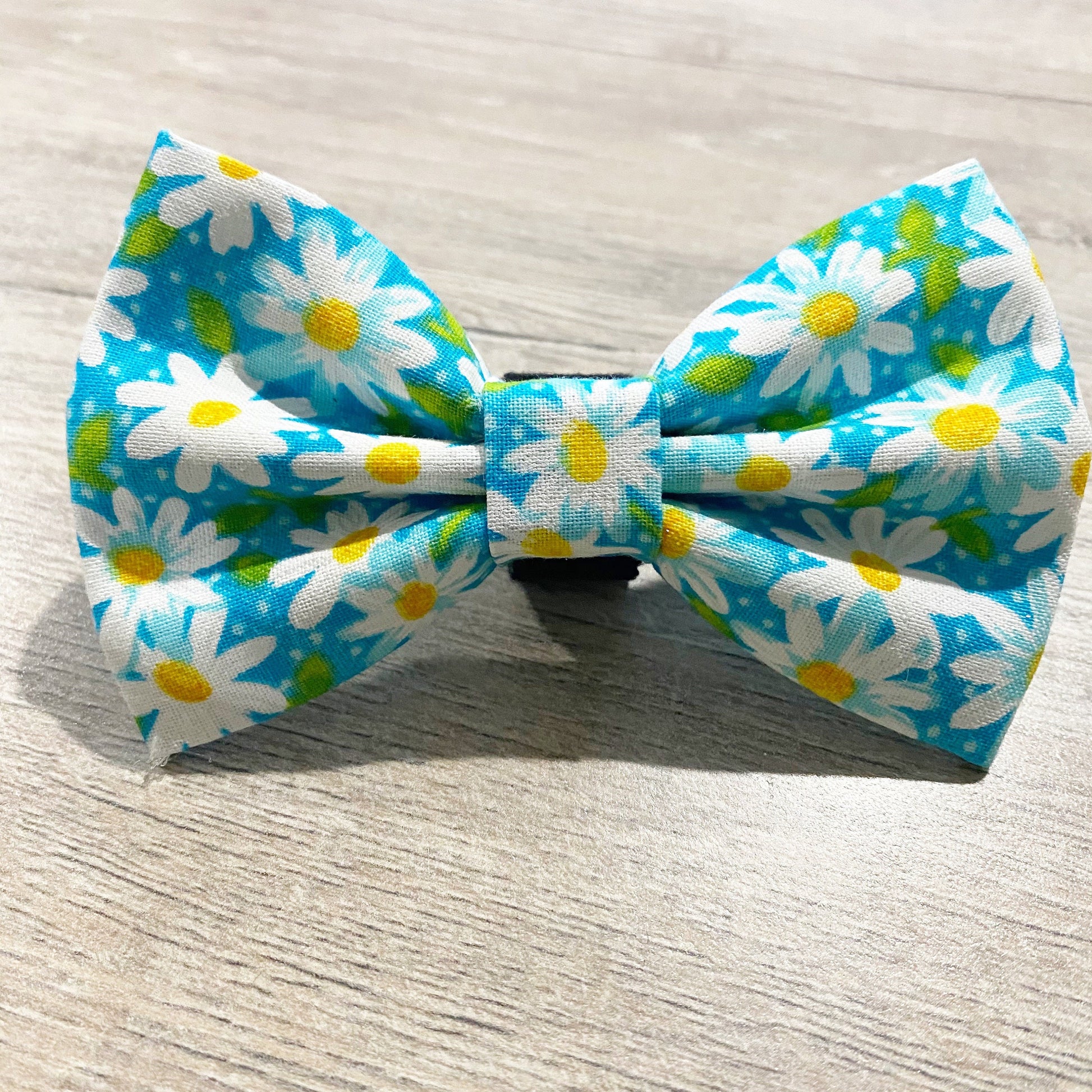 New! Daisy flower Teal Spring Bow Tie, Dog Accessories, Dog Clothe, Dog Bow tie, Puppy Bow, Pet Scarf, floral bow