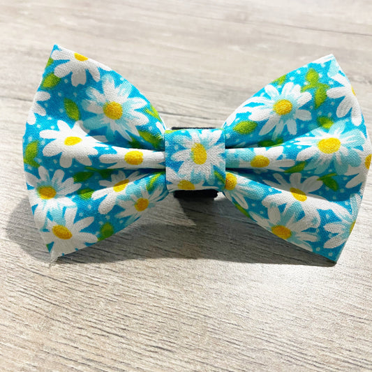 New! Daisy flower Teal Spring Bow Tie, Dog Accessories, Dog Clothe, Dog Bow tie, Puppy Bow, Pet Scarf, floral bow
