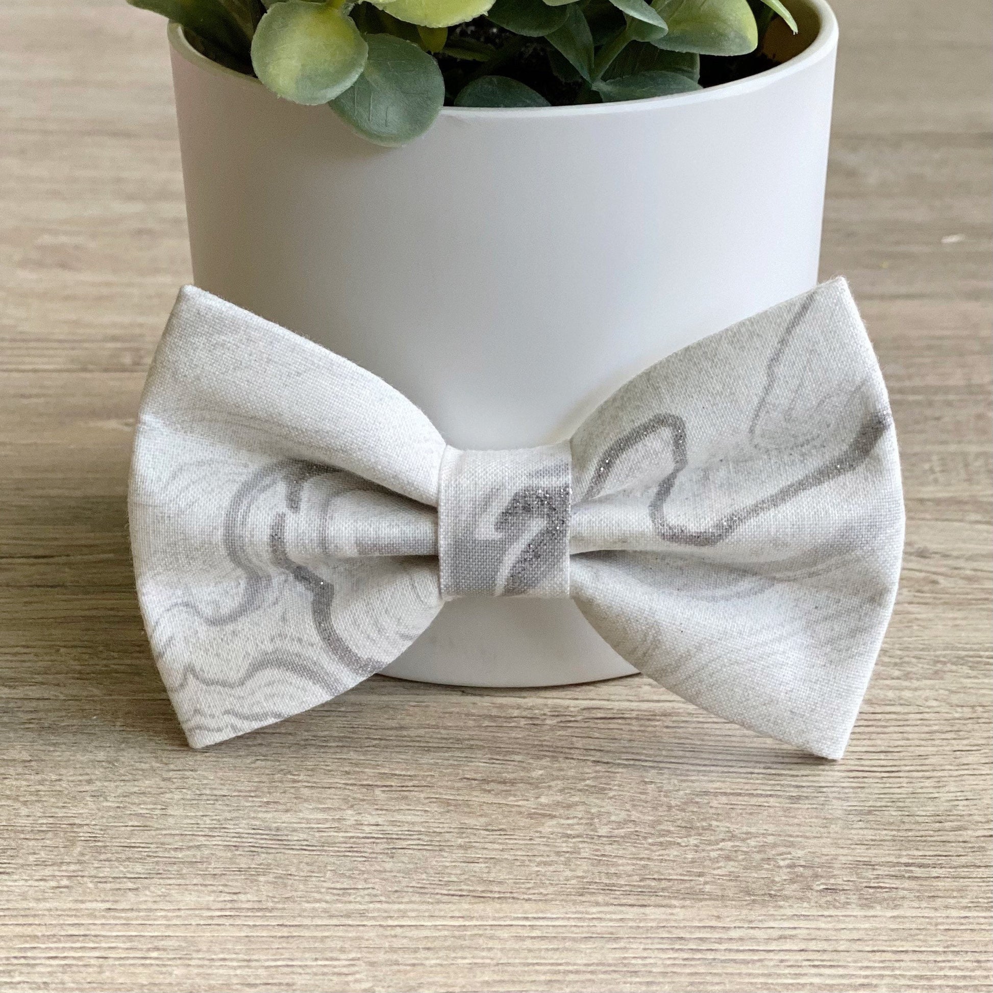New! White silver metallic Dog Bowtie, pet accessories, bow ties, spring dog accessories, dog collar, pet bow tie