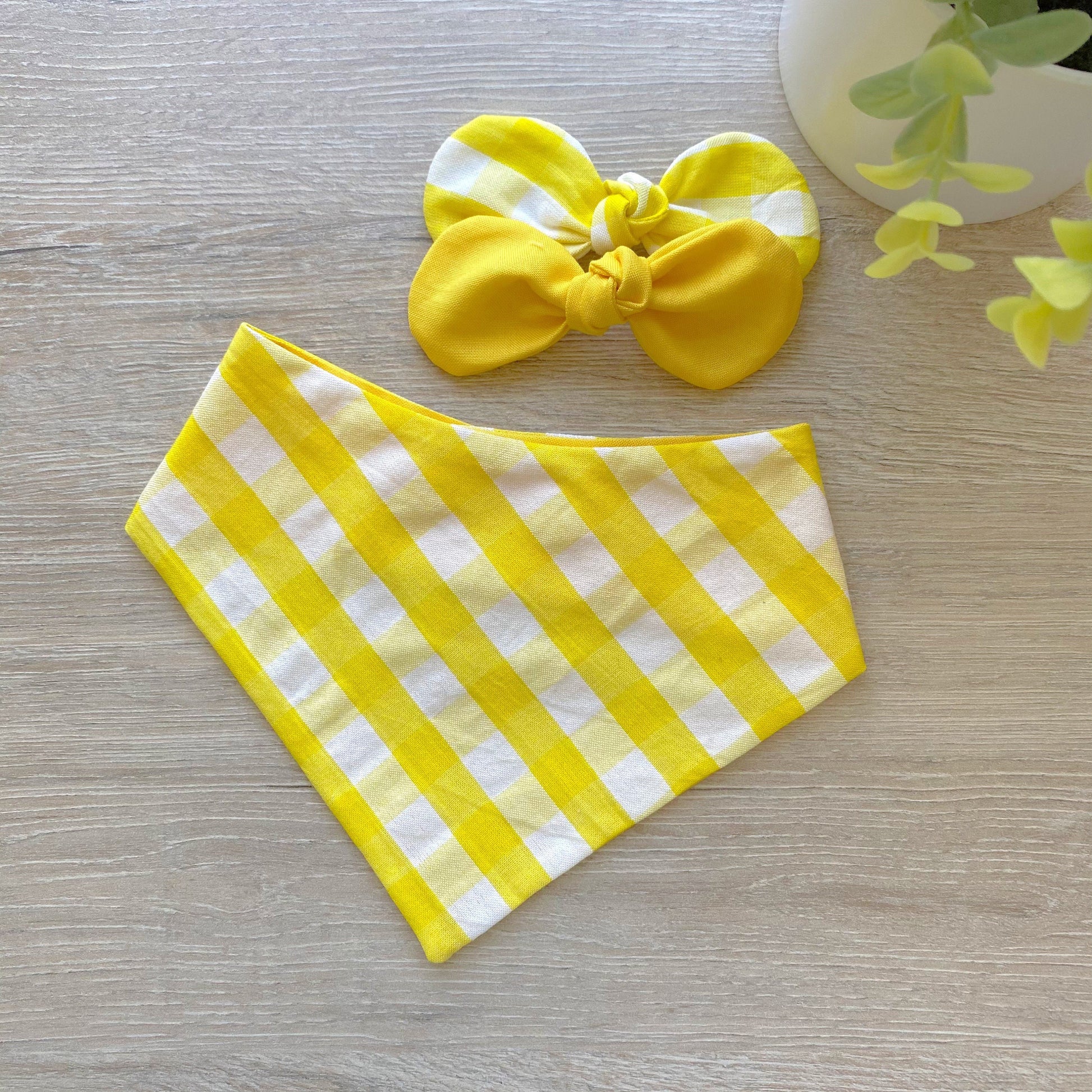 New! Yellow Gingham white, Spring Dog bandana, Snap on Bandana, Matching hair-bow, Bow and Bandana, Cute bandanas