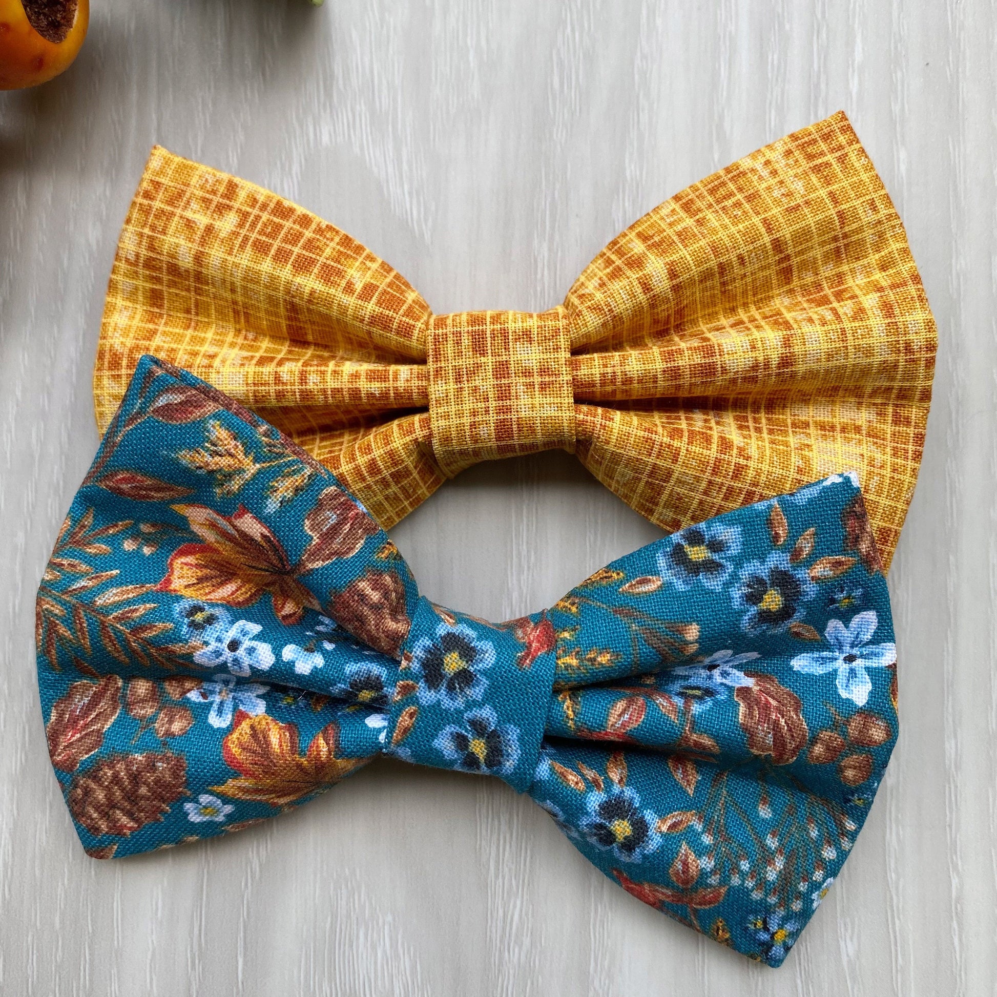 Fall dog bowtie, Autumns Yellow Florals bowtie, pet accessories, bow ties, dog accessories, dog collar, pet bowtie