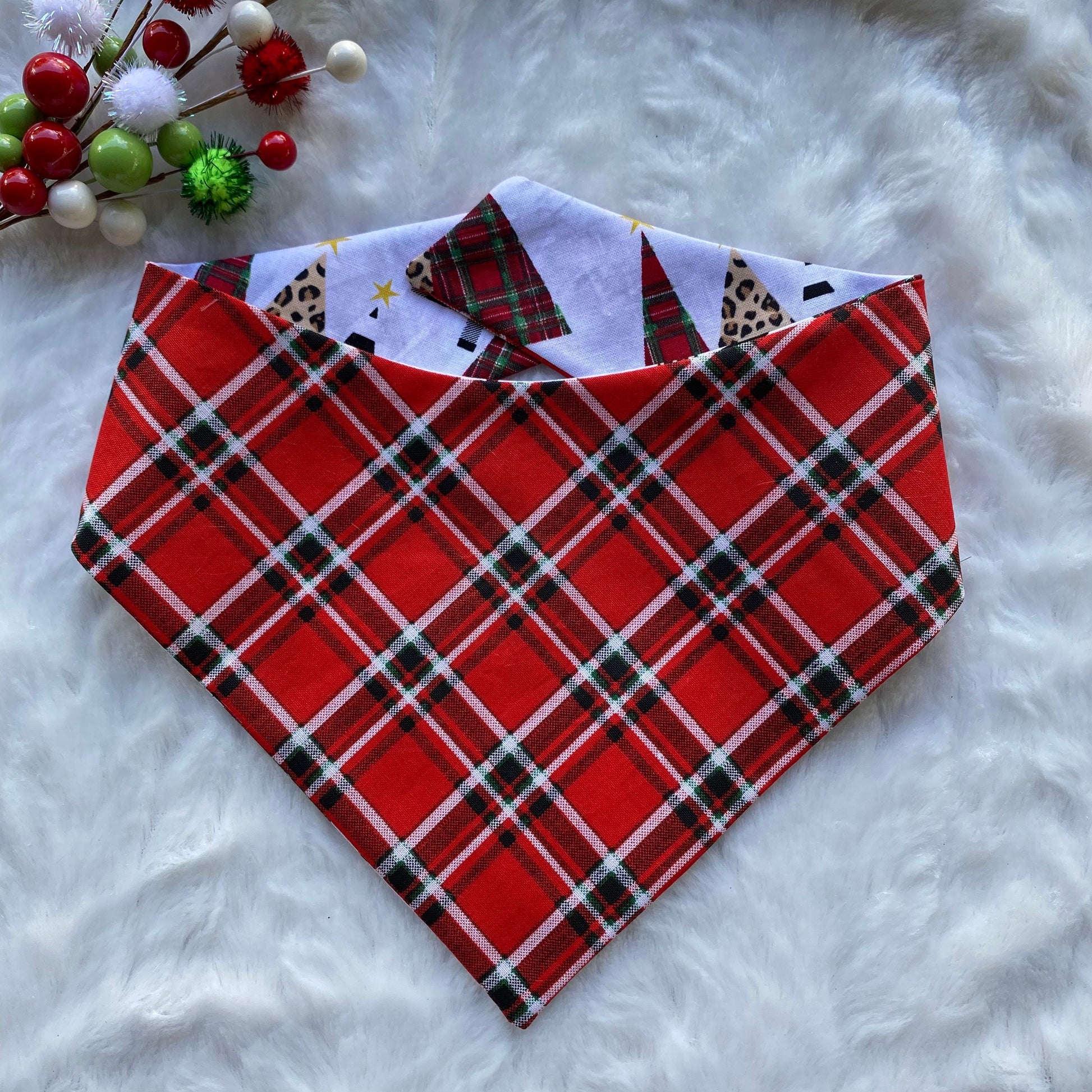 New! Christmas Dog bandana, Christmas tree Dog bandana, Snap on Bandana, Matching hair-bow, Bow and Bandana, Hair Scrunchies, red plaid