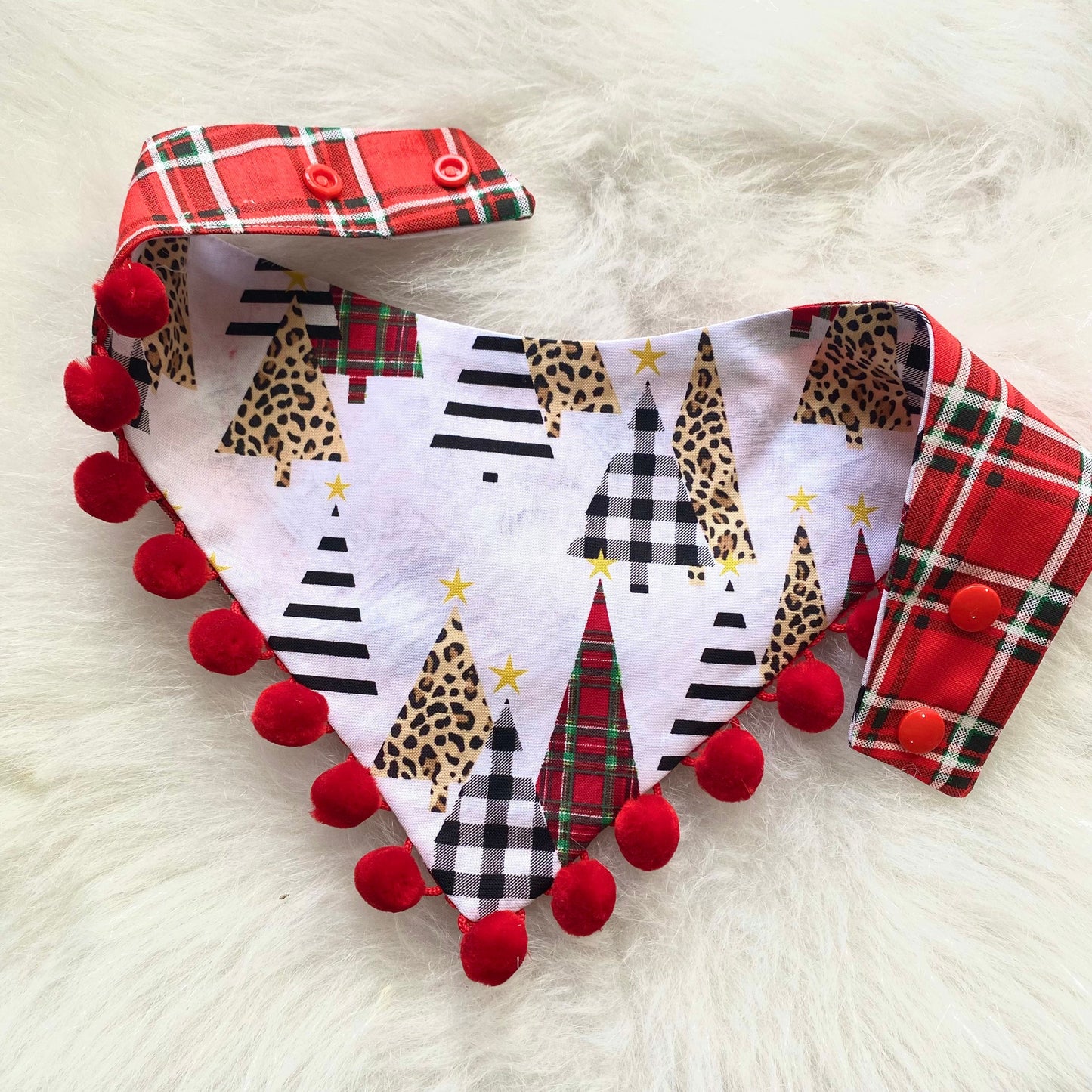 New! Christmas Dog bandana, Christmas tree Dog bandana, Snap on Bandana, Matching hair-bow, Bow and Bandana, Hair Scrunchies, red plaid