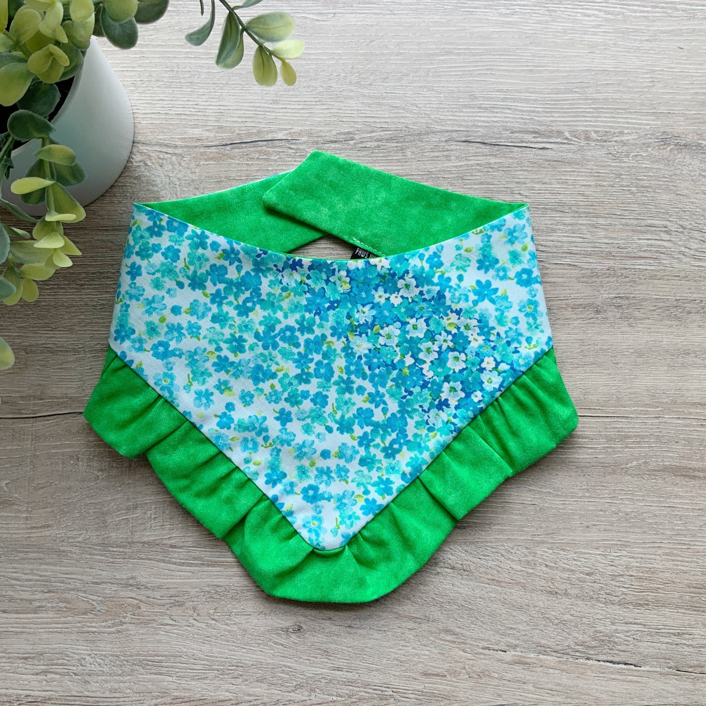 New Spring Dog bandana with ruffles, Green hombre floral, Snap on Bandana, Matching hair-bow, Bow and Bandana, Floral bandana