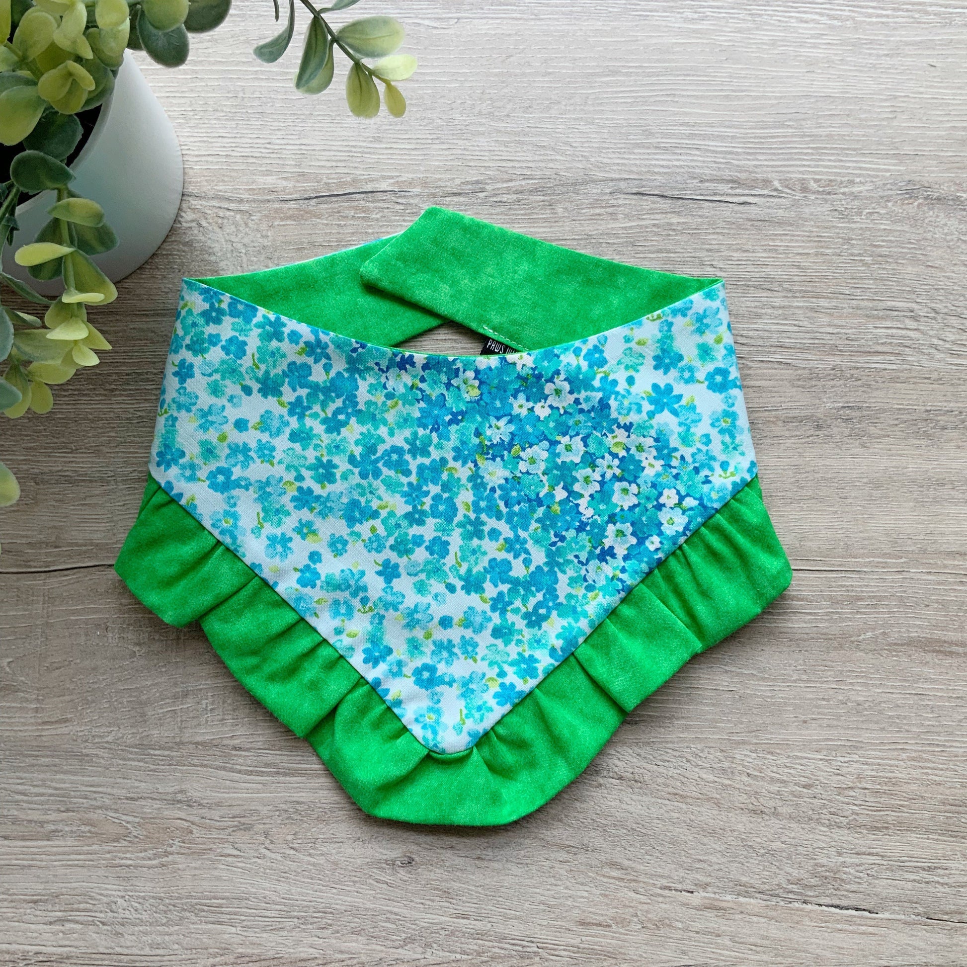 New Spring Dog bandana with ruffles, Green hombre floral, Snap on Bandana, Matching hair-bow, Bow and Bandana, Floral bandana