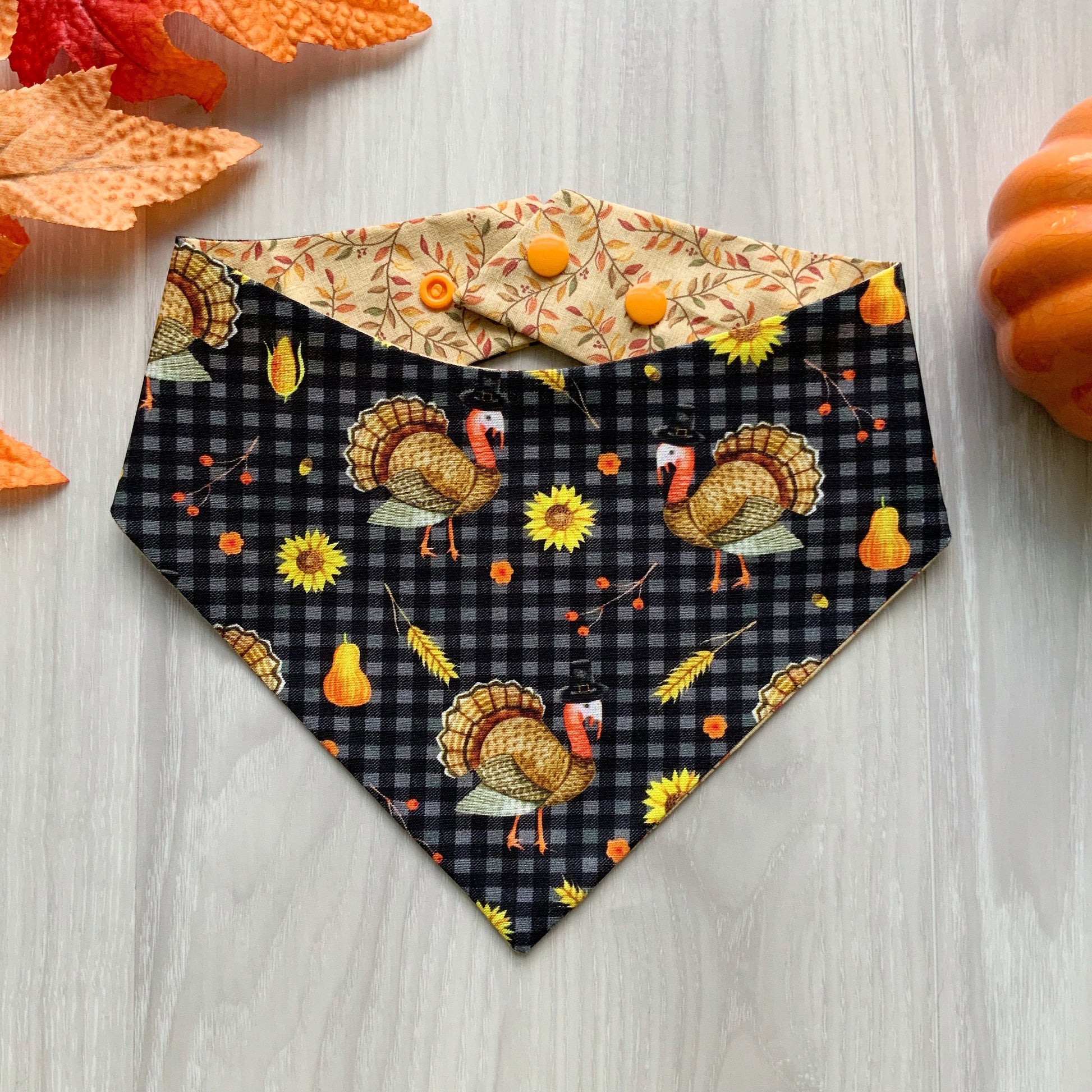 Fall Dog bandana, Turkey and sunflower, Snap on Bandana, Matching hair-bow, Bow and Bandana, Autumn scarf for dogs, Curved neckline