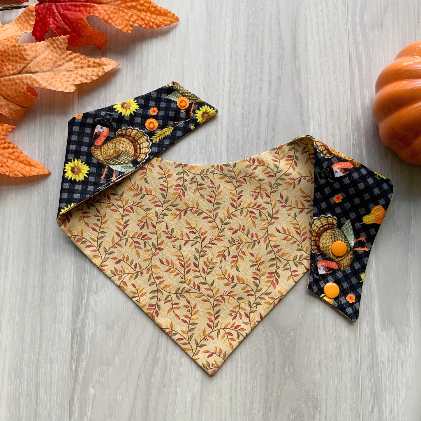 Fall Dog bandana, Turkey and sunflower, Snap on Bandana, Matching hair-bow, Bow and Bandana, Autumn scarf for dogs, Curved neckline