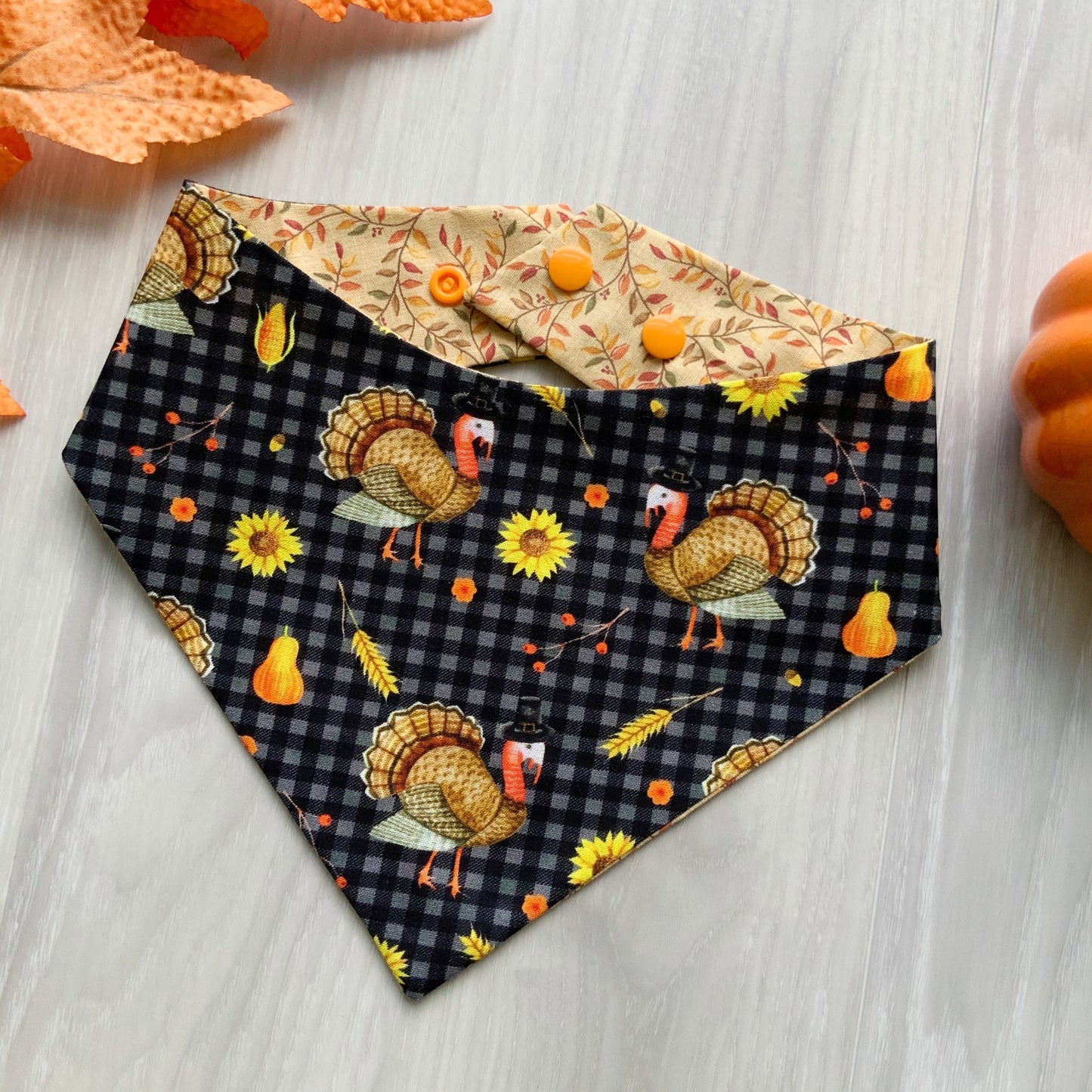 Fall Dog bandana, Turkey and sunflower, Snap on Bandana, Matching hair-bow, Bow and Bandana, Autumn scarf for dogs, Curved neckline