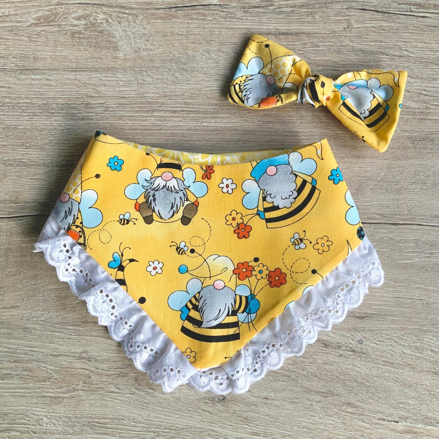Gnomes bee Floral Dog bandana with trim