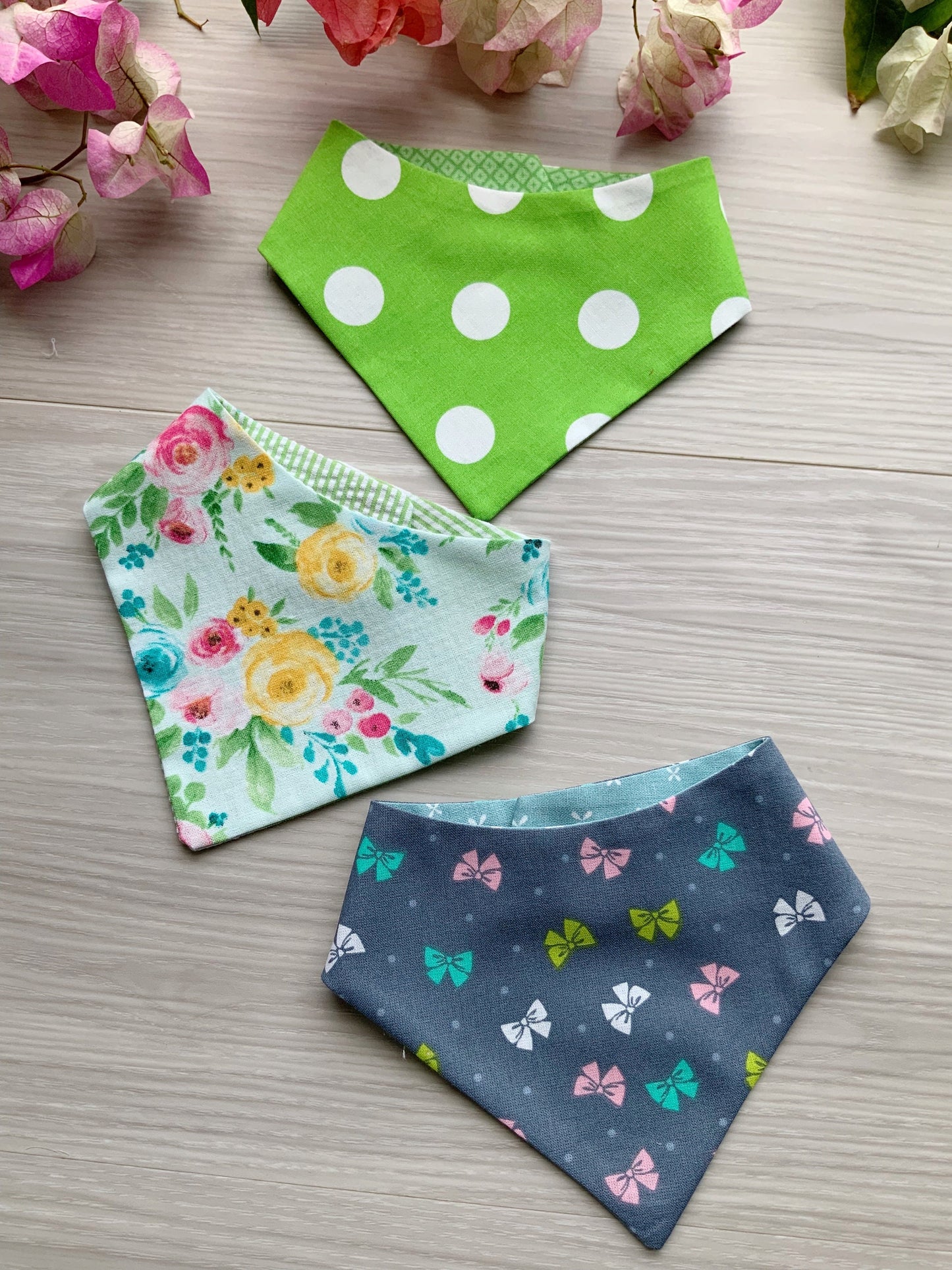 Spring Floral Dog bandana with ruffle, Lyme Awareness Snap on Bandana, Matching hair-bow, Floral bandana, Cat accessories, dog accessories