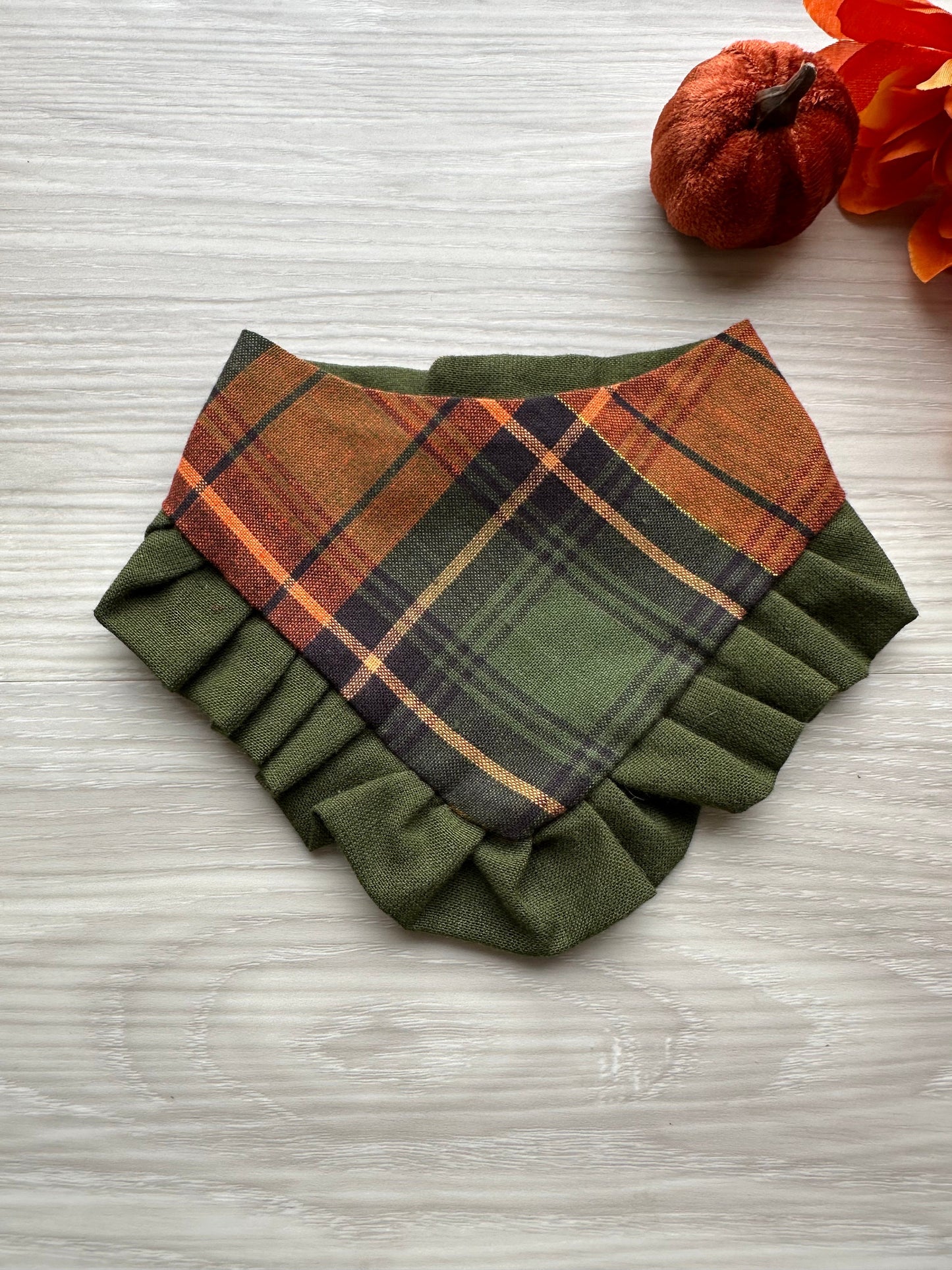 Orange & Green snap on dog bandana, fall dog bandana, Autumn dog bandana, ruffle trim dog bandana, girl dog bandana, cute dog bandana