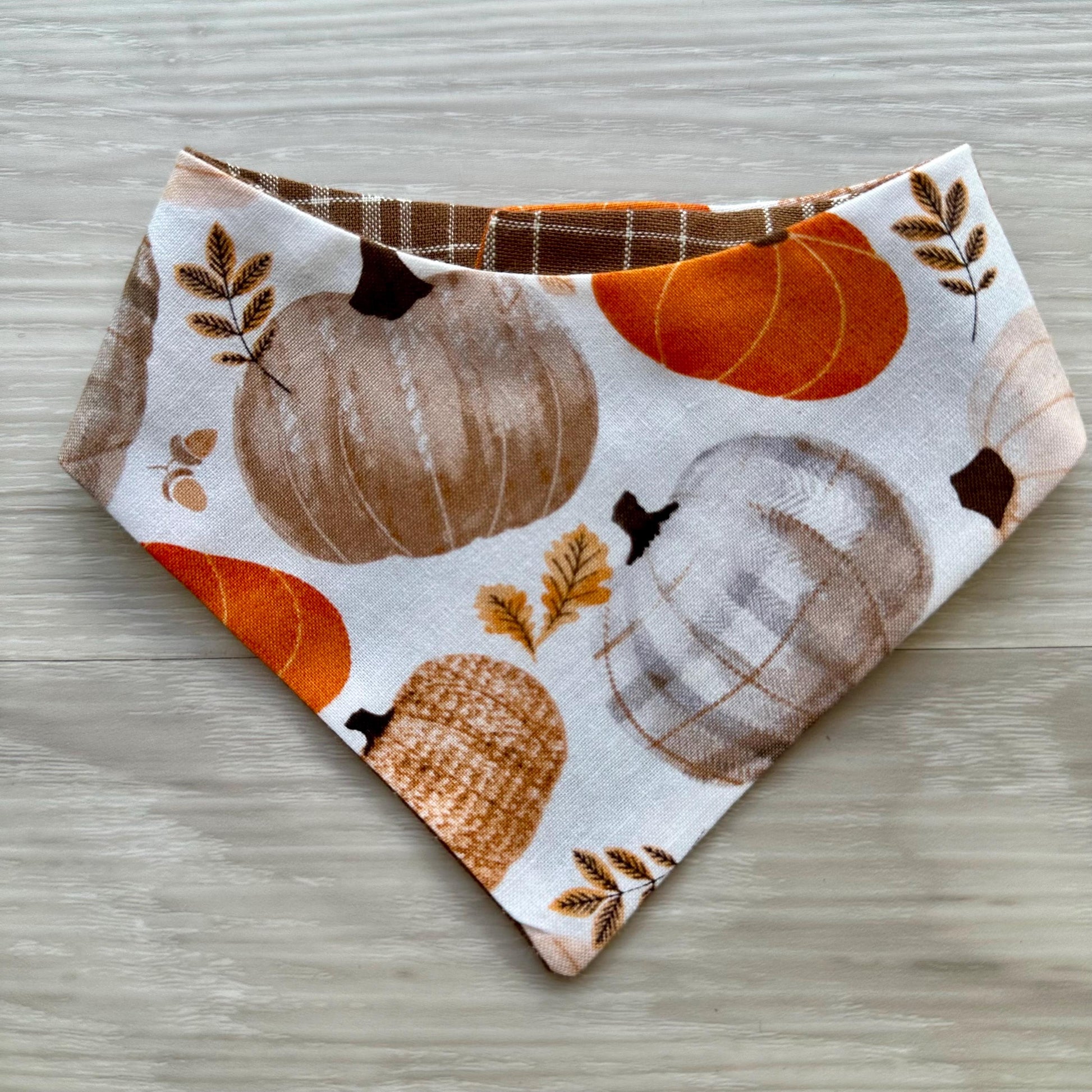 Fall Dog bandana, Big Fall leaves and green, Snap on Bandana, Matching hair-bow, Bow and Bandana, Autumn scarf for dogs, Curved neckline
