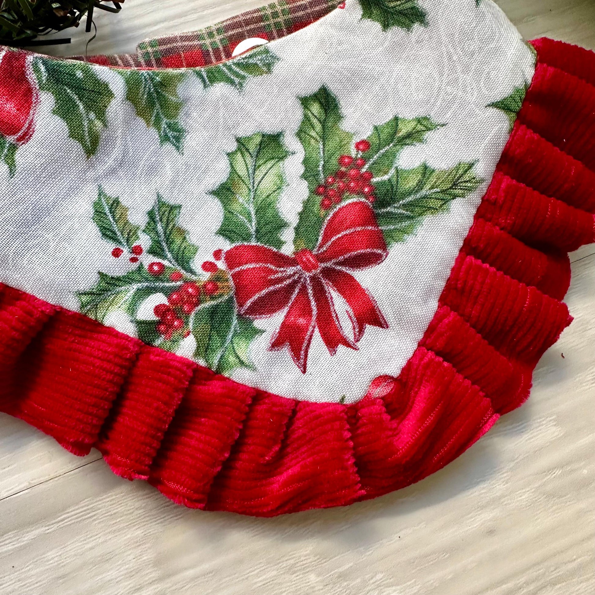 Christmas Mistletoe W/Ruffles Dog bandana, snap closure dog bandana, holiday dog bandana, red dog bandana, ruffle trim dog bandana