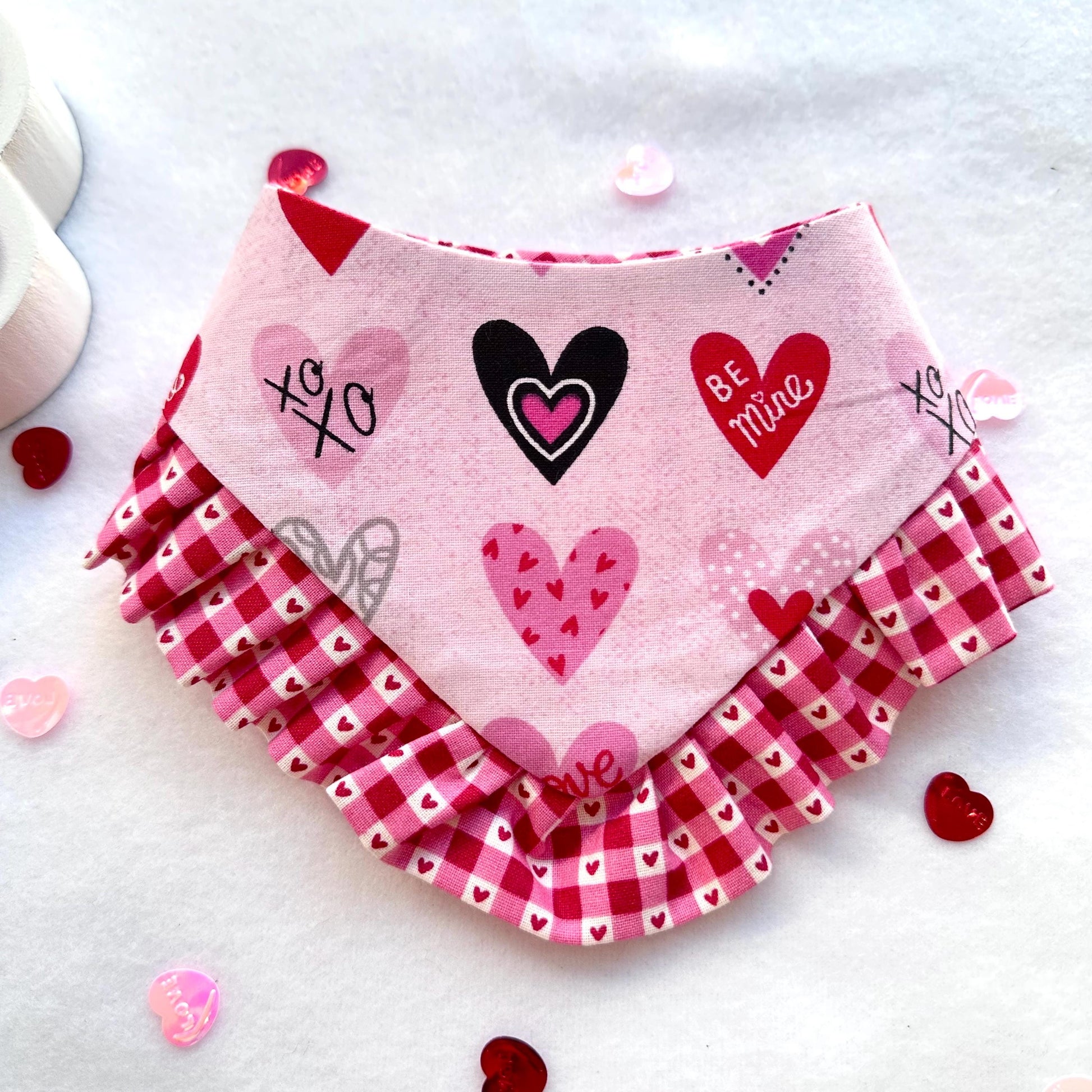 Valentines Hearts Ruffle Dog Bandana, Snap-On Bow Set