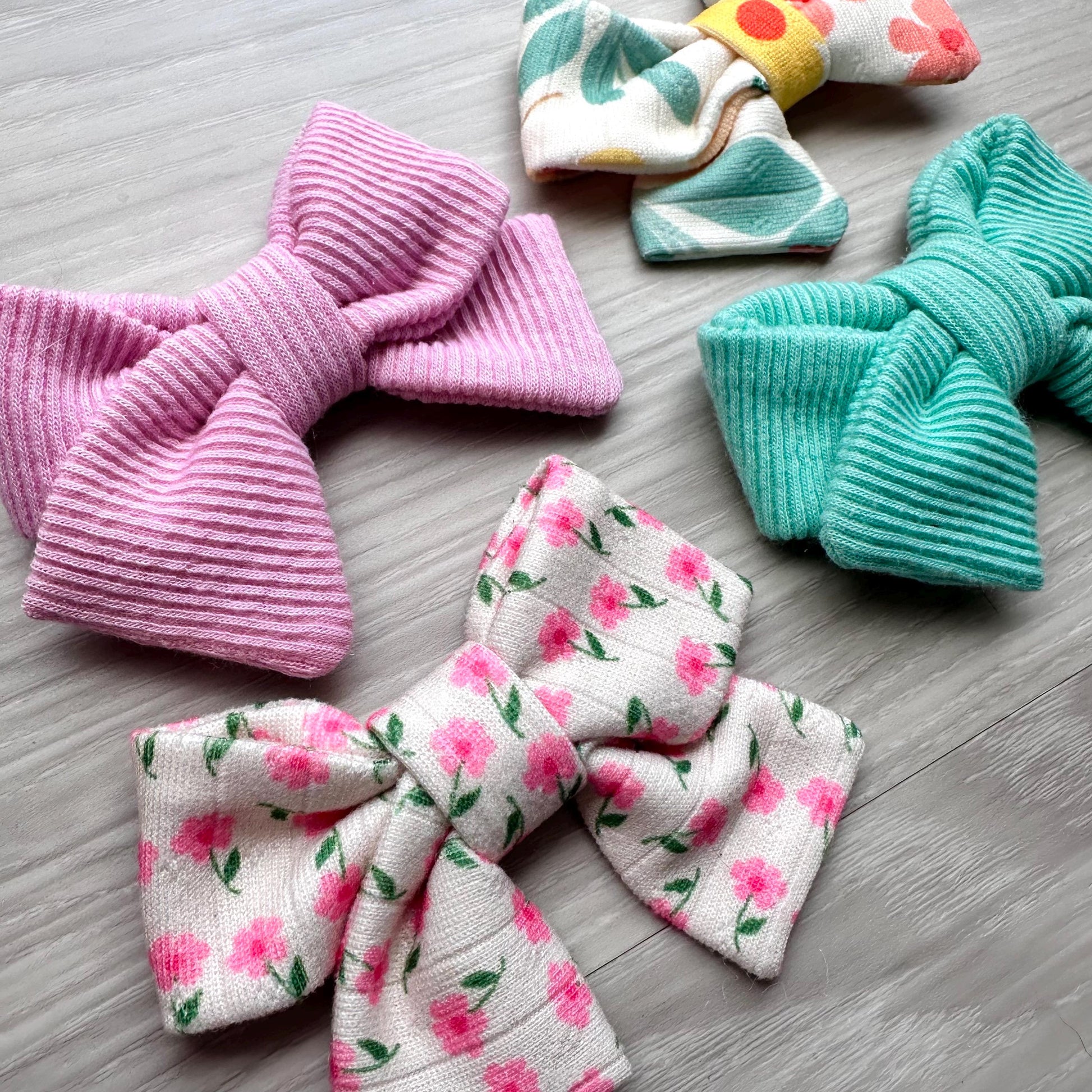 Spring dog hair bow, Puppy hair bow, girl dog bow, hair clip for dogs, alligator clip, french barrette clip, Pet hair clips, dog bows